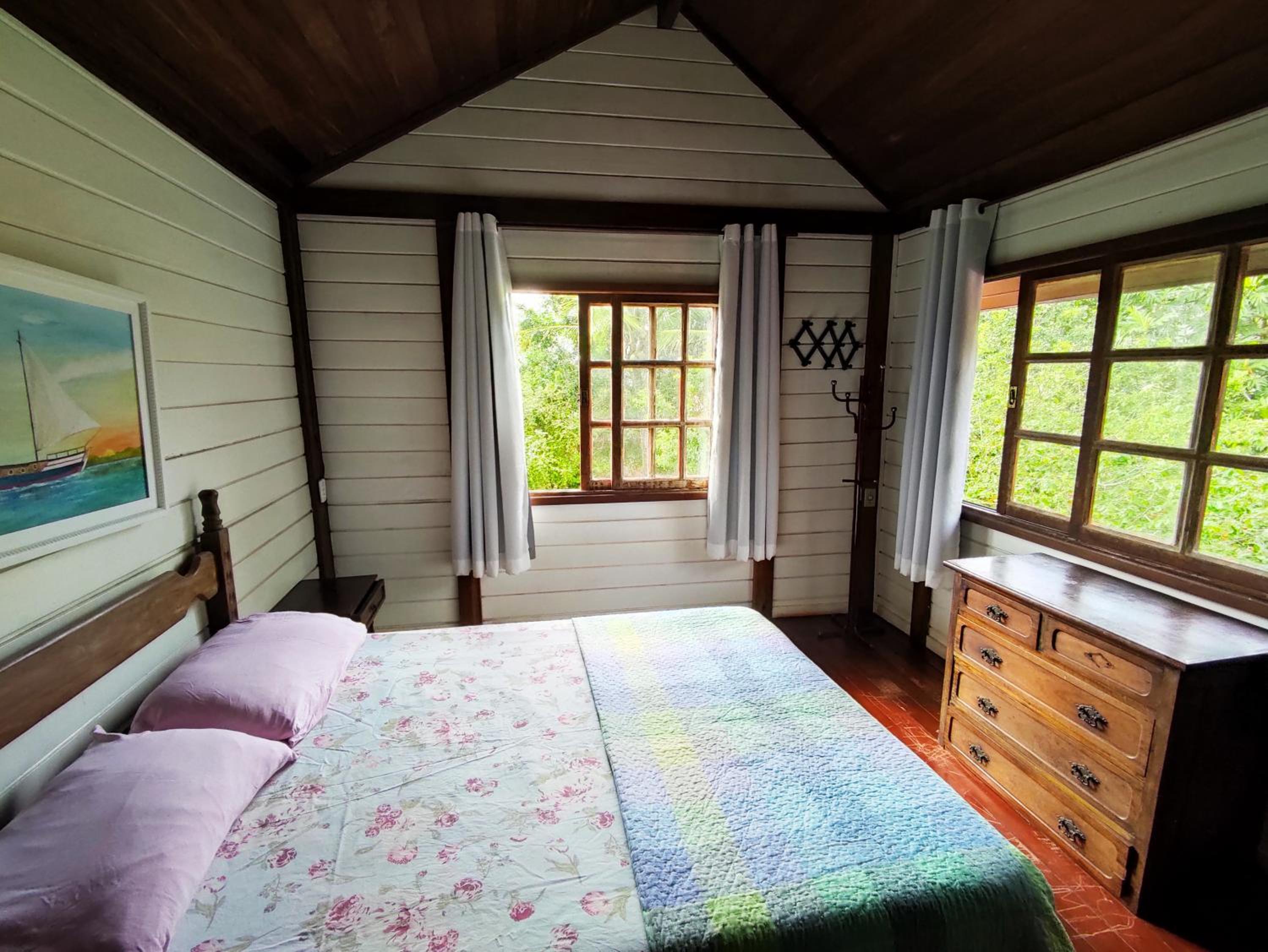 Linda Casa para Temporada em Manguinhos