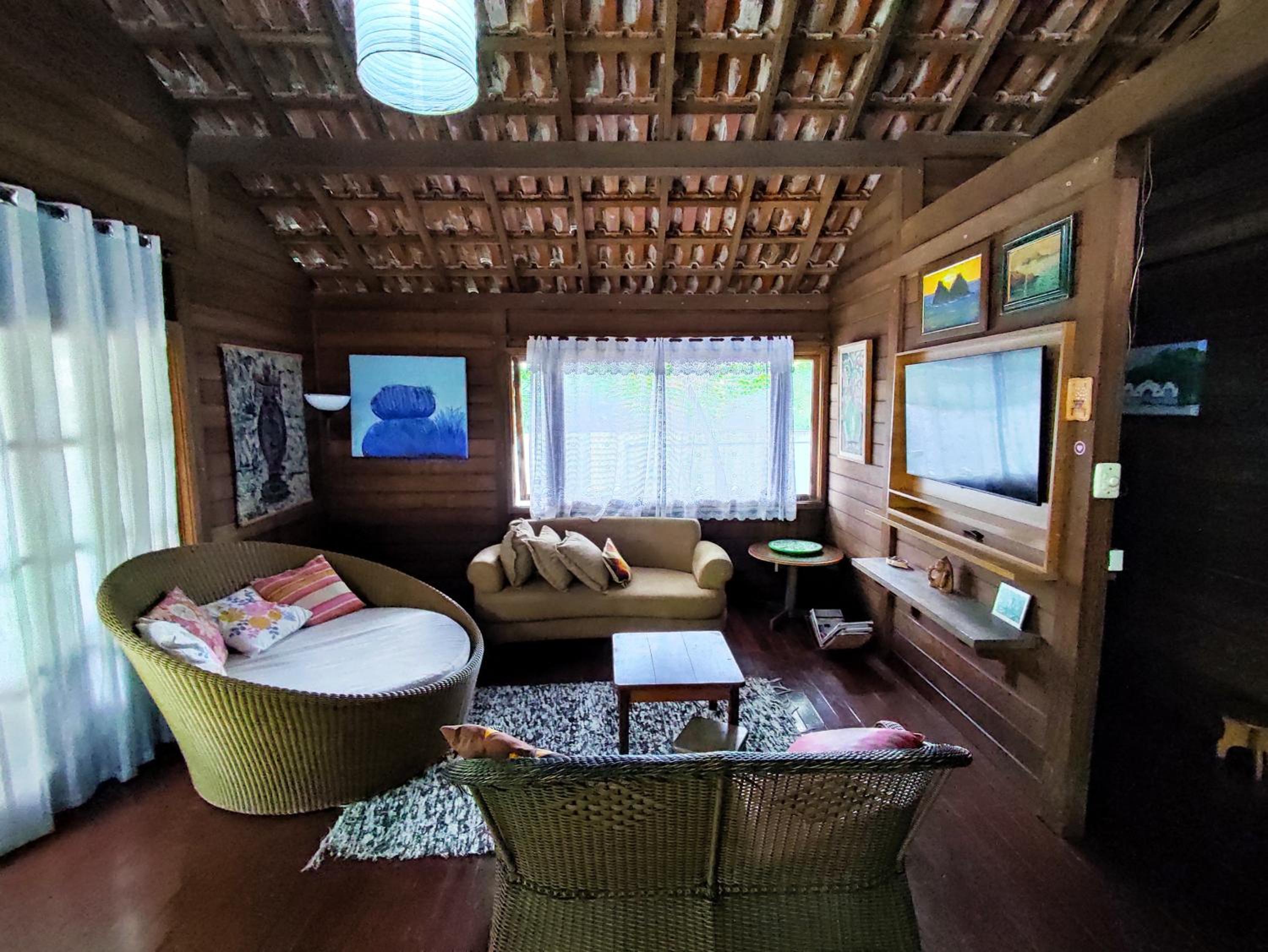 Linda Casa para Temporada em Manguinhos
