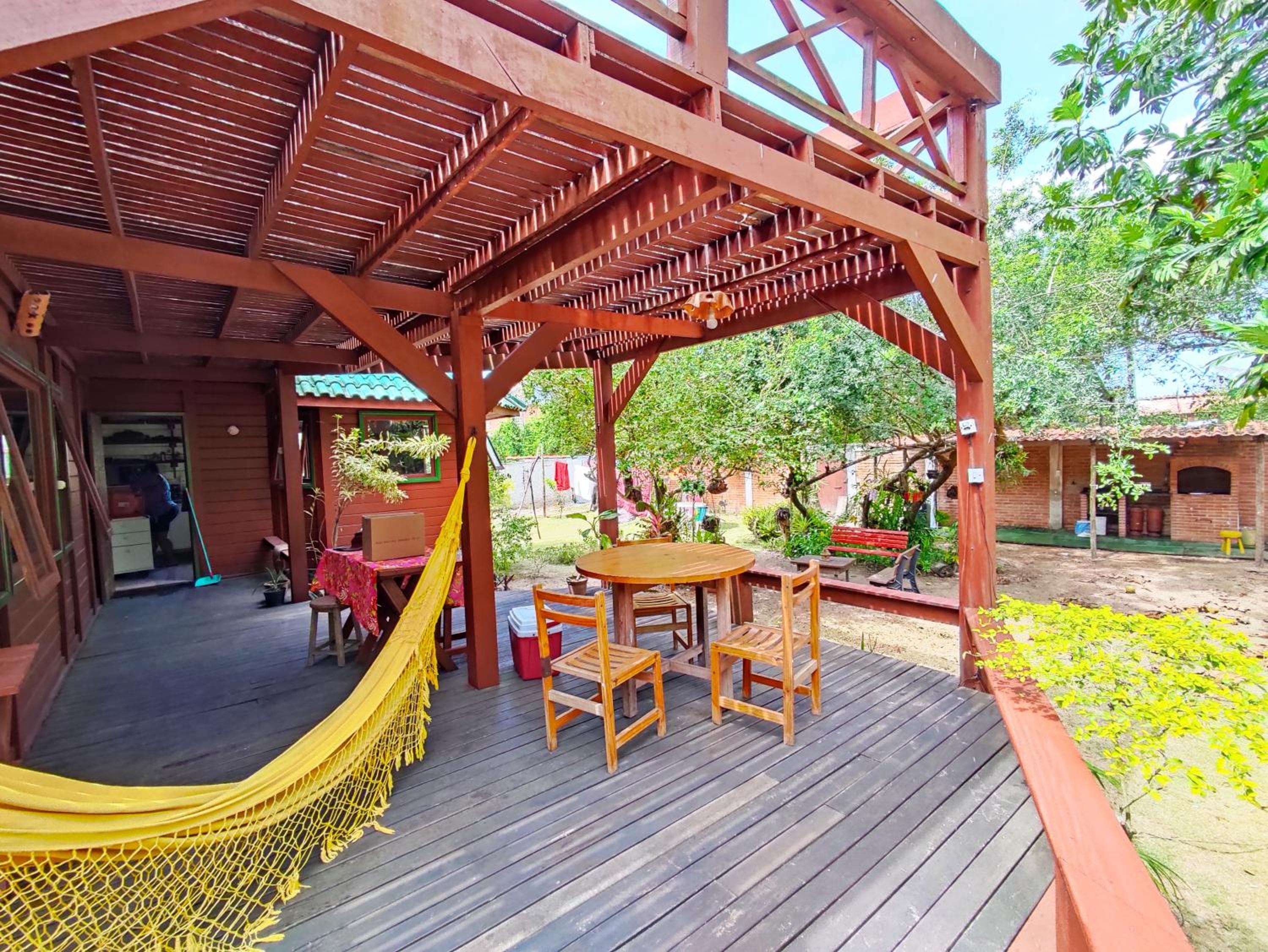 Linda Casa para Temporada em Manguinhos