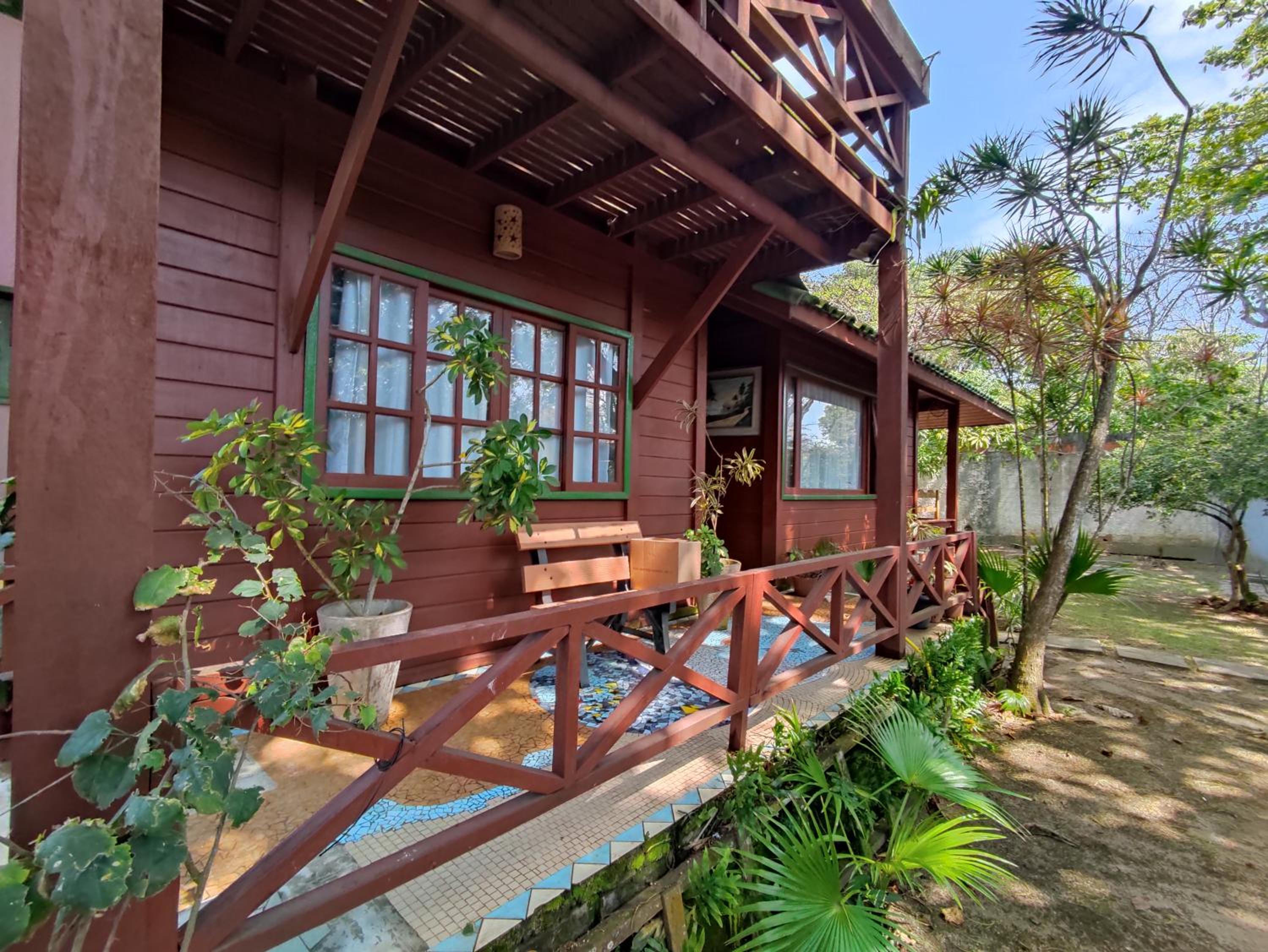 Linda Casa para Temporada em Manguinhos