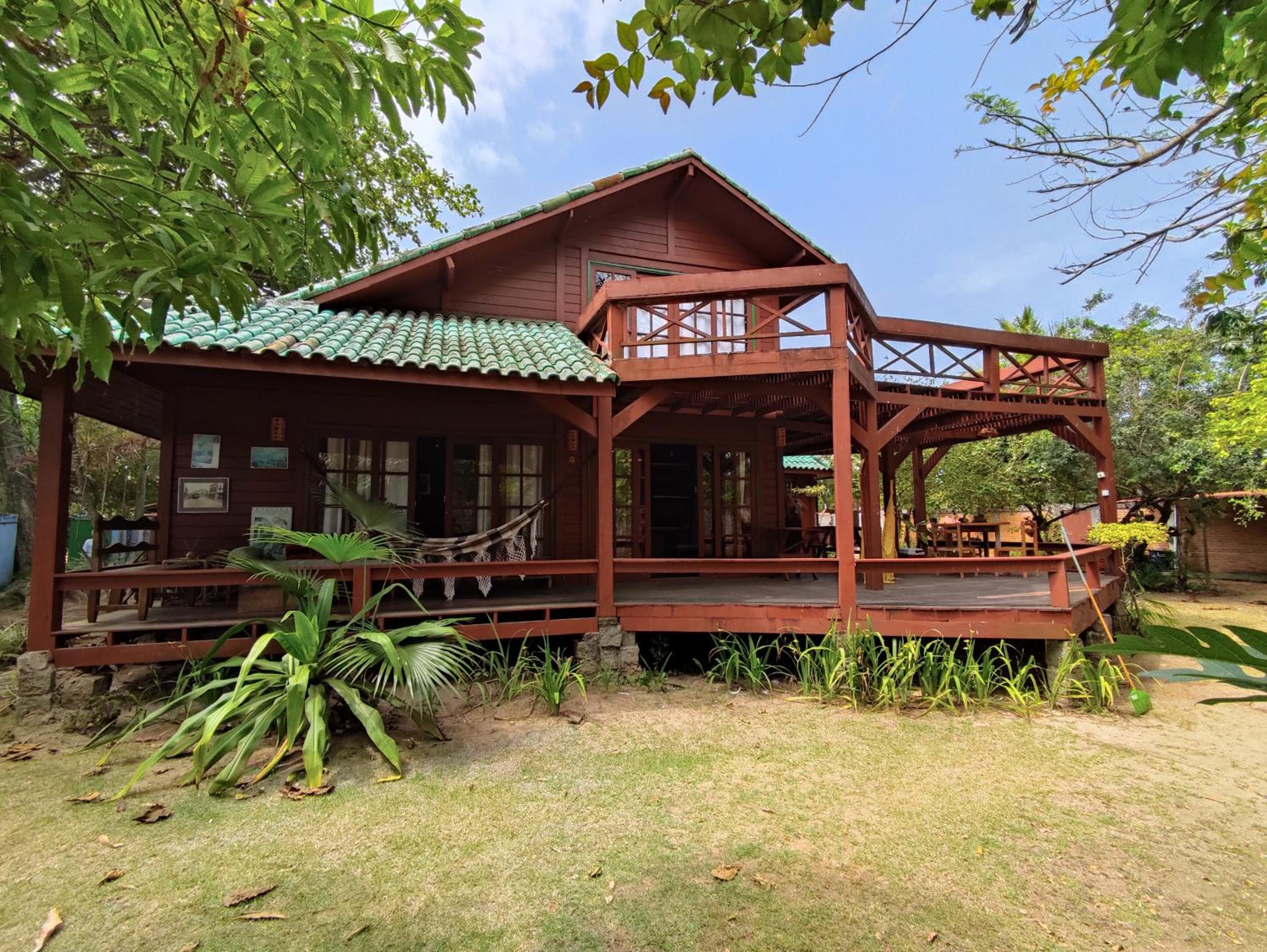 Linda Casa para Temporada em Manguinhos