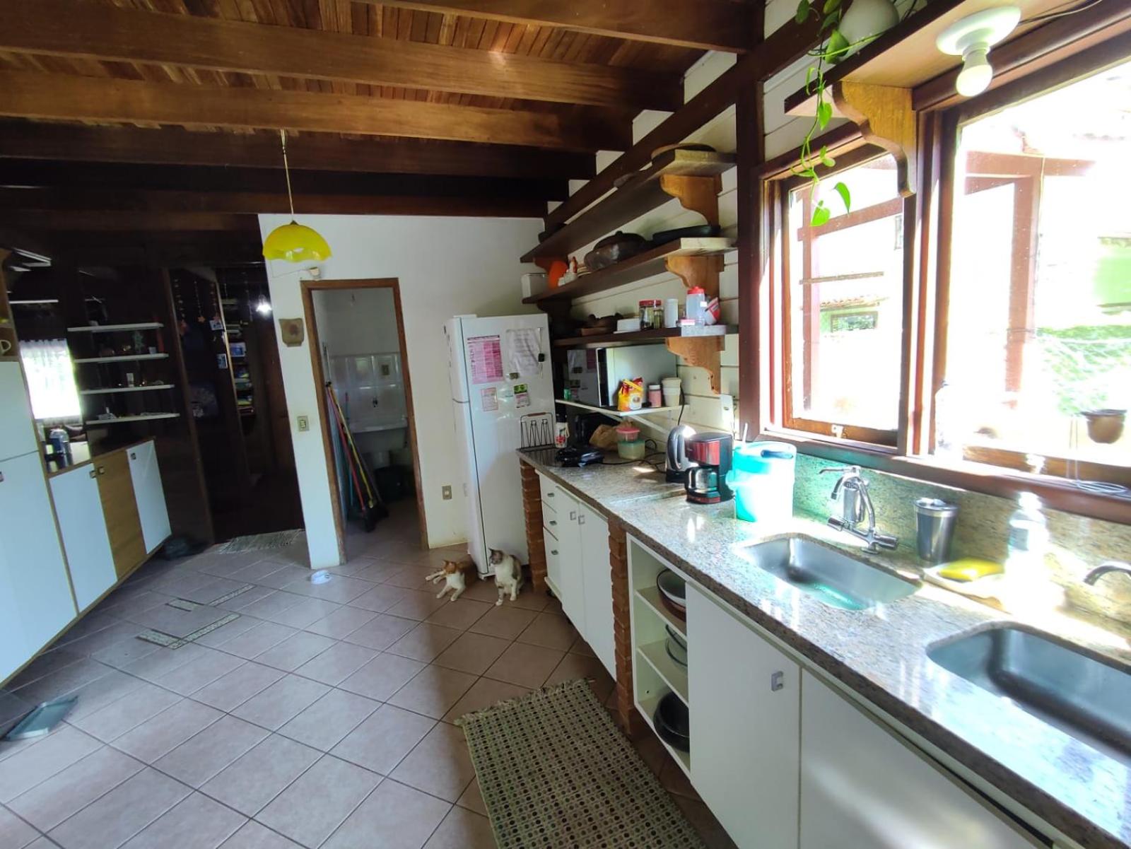 Linda Casa para Temporada em Manguinhos