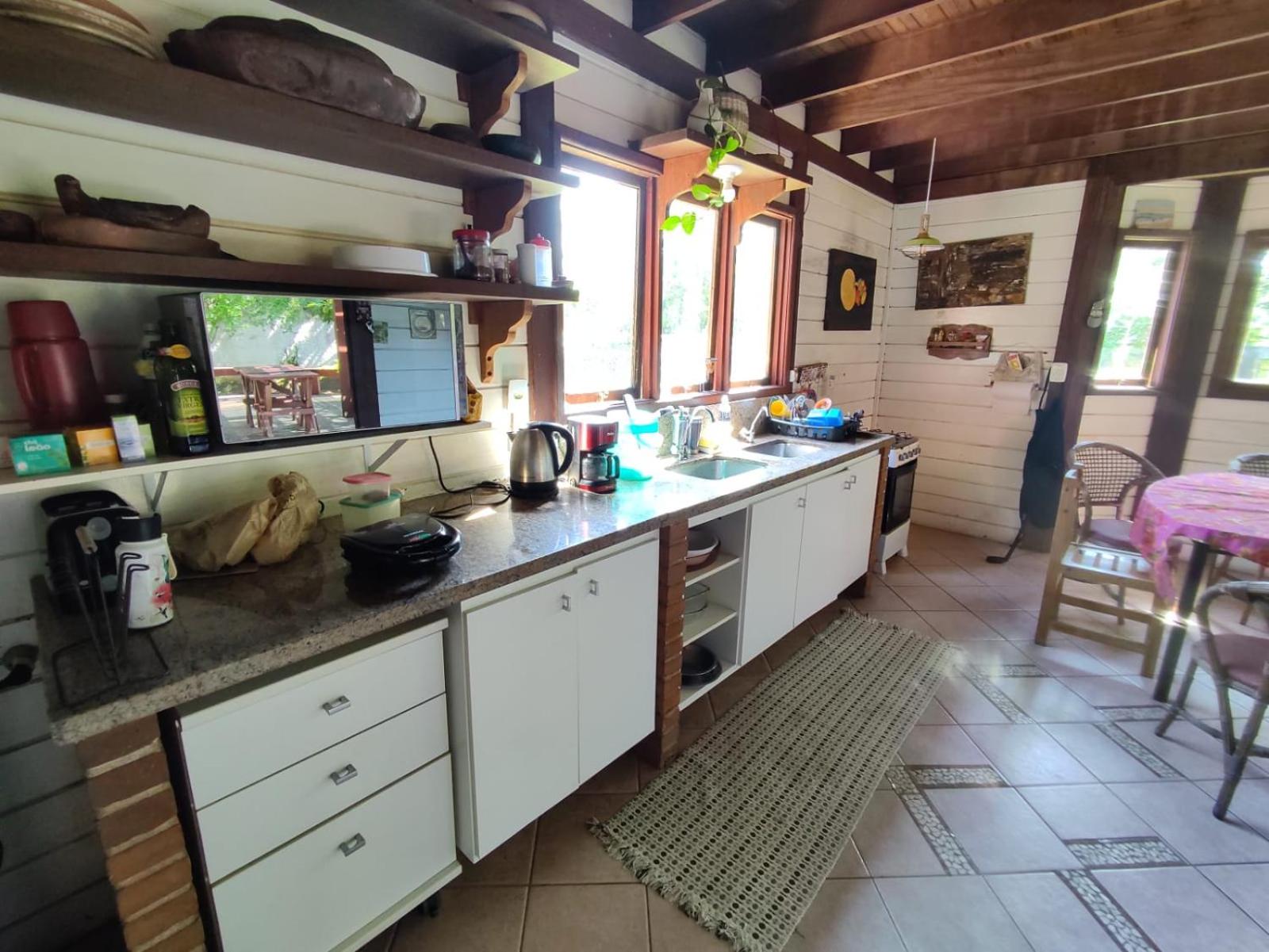 Linda Casa para Temporada em Manguinhos