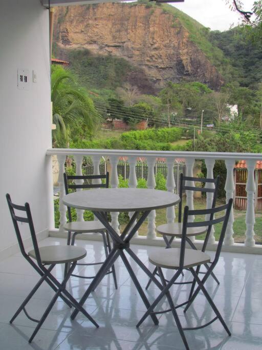 CASA FAMILIAR Y DE DESCANSO VILLA LORENZA - APULO CUND.