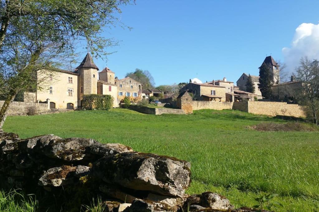 Lo.f.t ô village