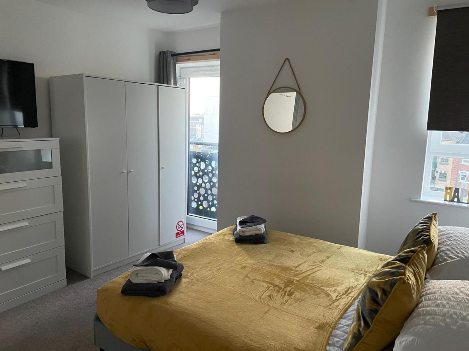 City Centre Duplex Sleeps 4 #H9 view 2