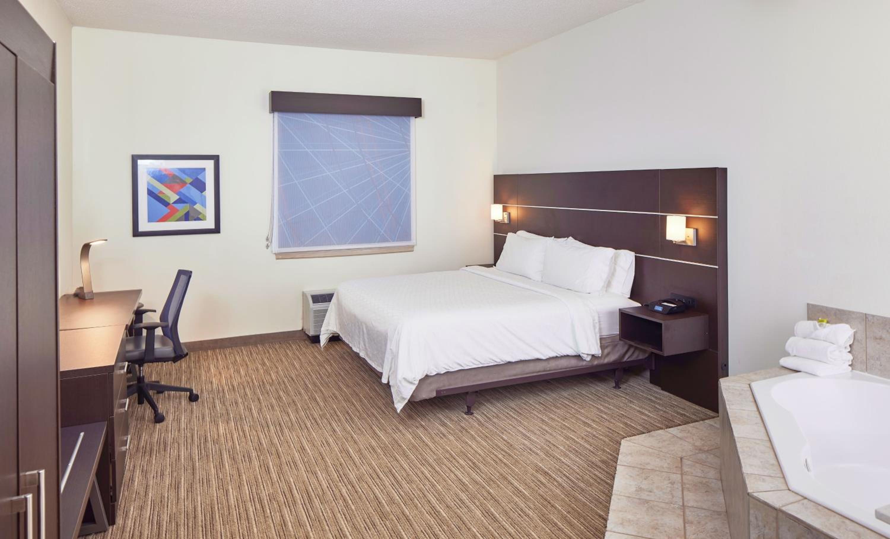 Gadsden Vacations - Holiday Inn Express Hotel  Suites- Gadsden, an IHG Hotel - Property Image 37
