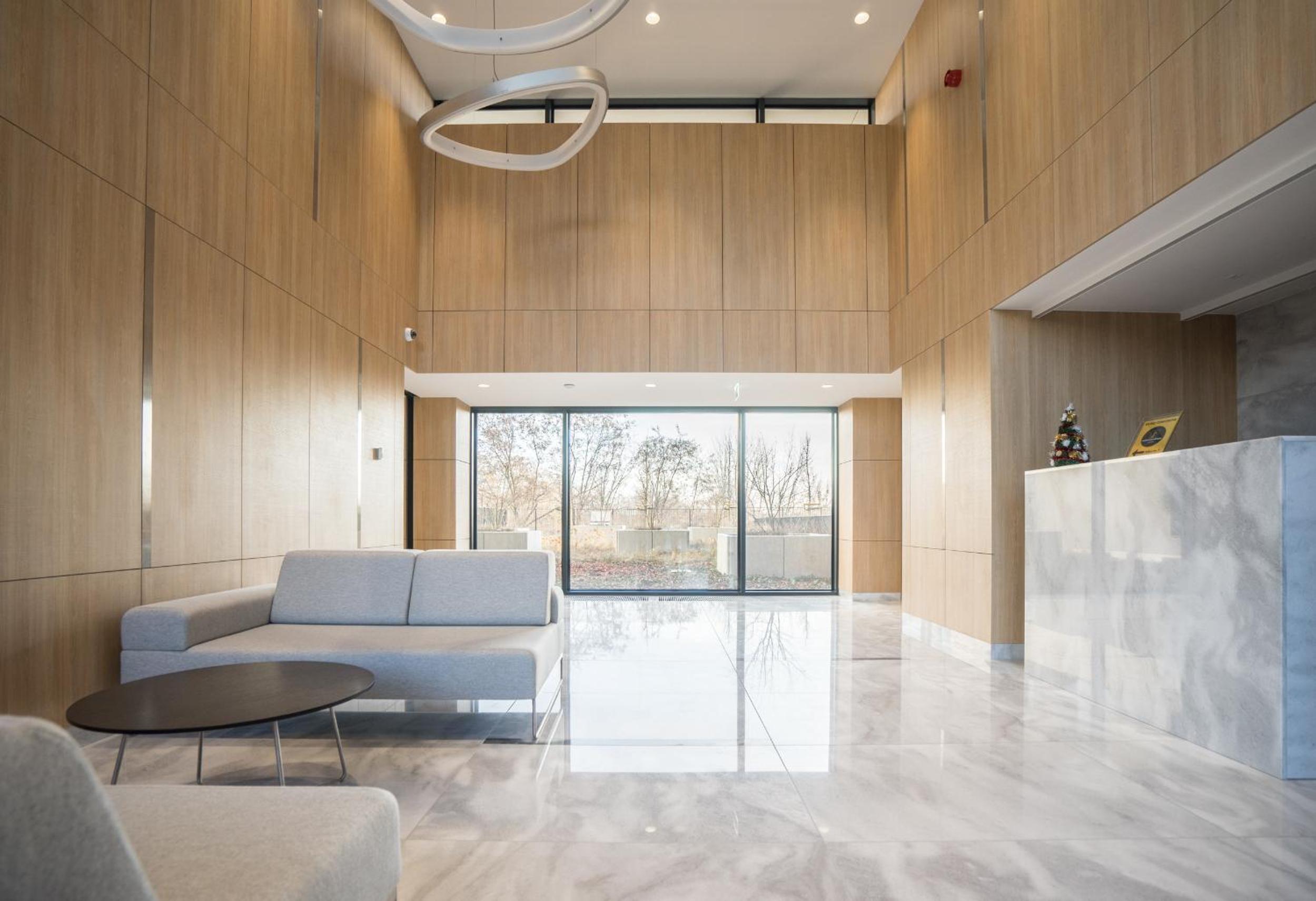 Bizapartments - Modern Flats with Parking view 2