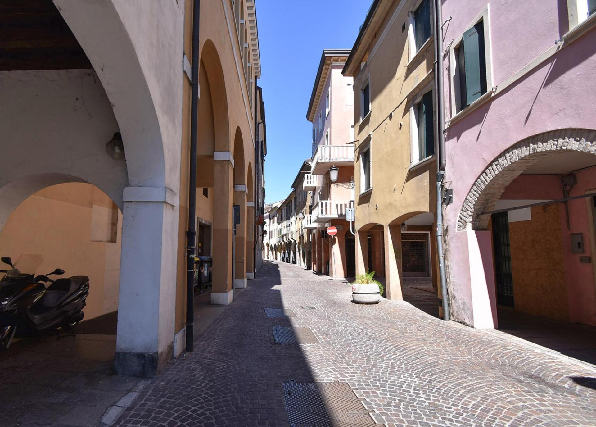 Luxury Battisti free Parking