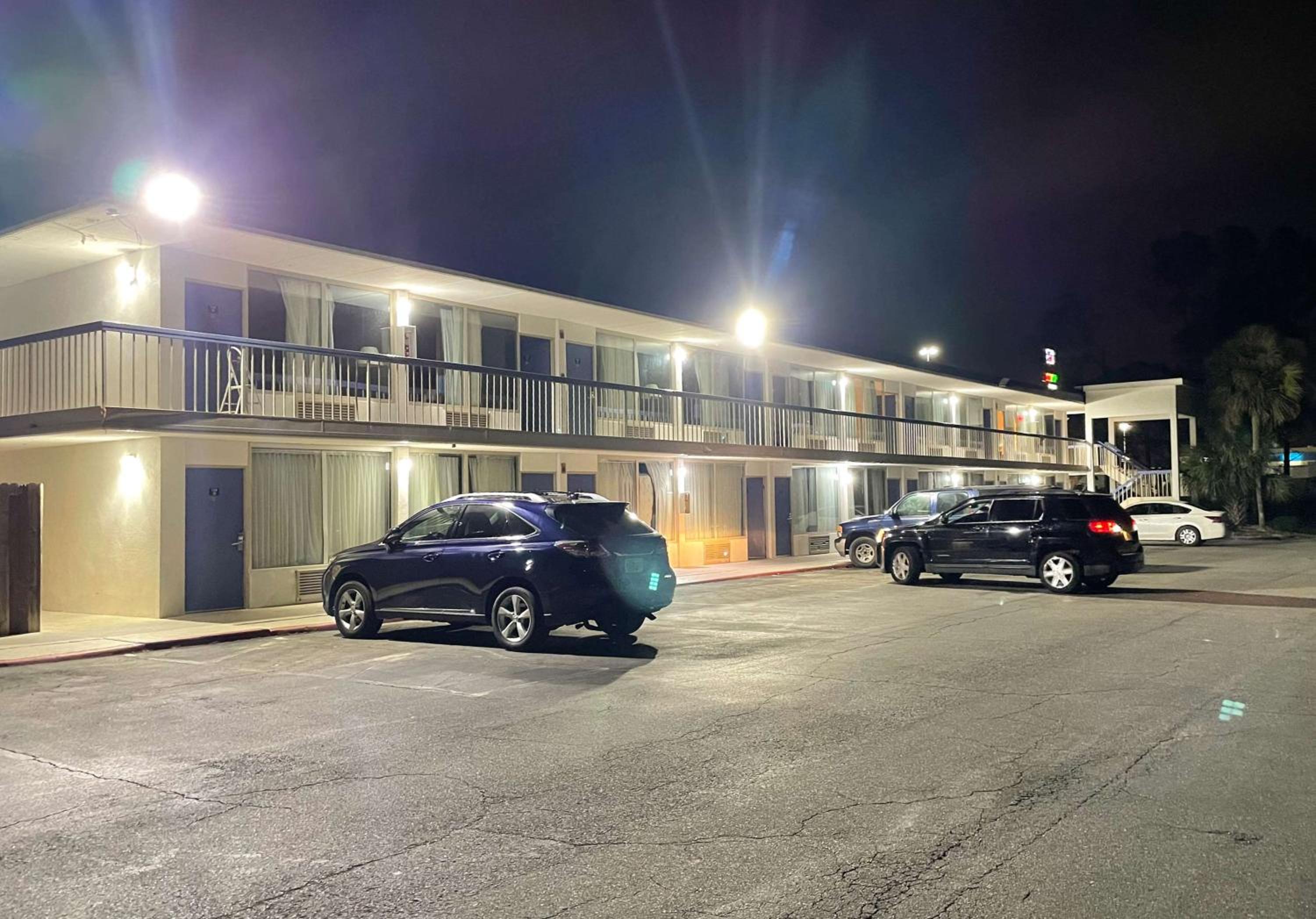 Marianna Vacations - Motel 6 Marianna, FL - Property Image 47