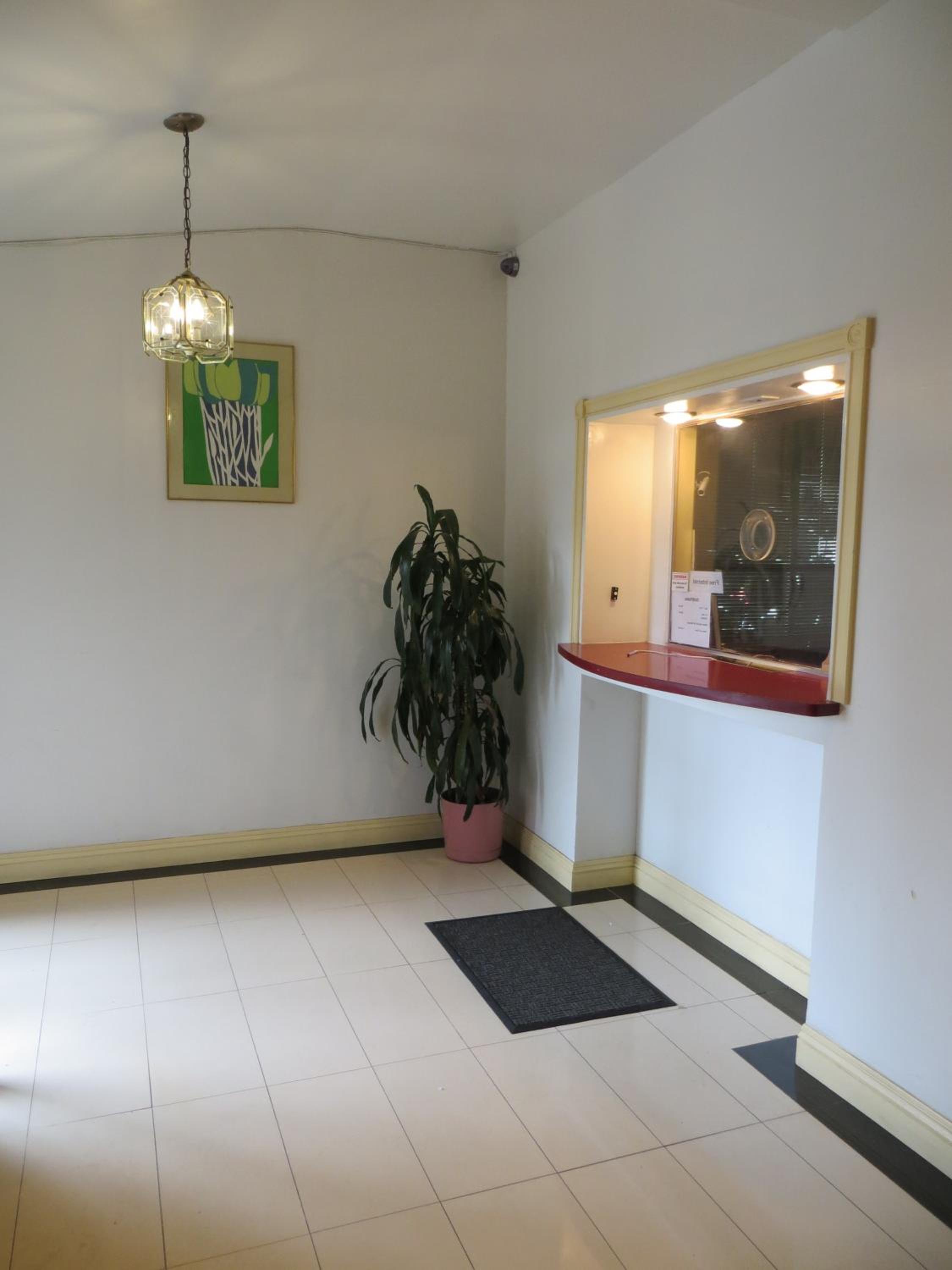 Jet Inn