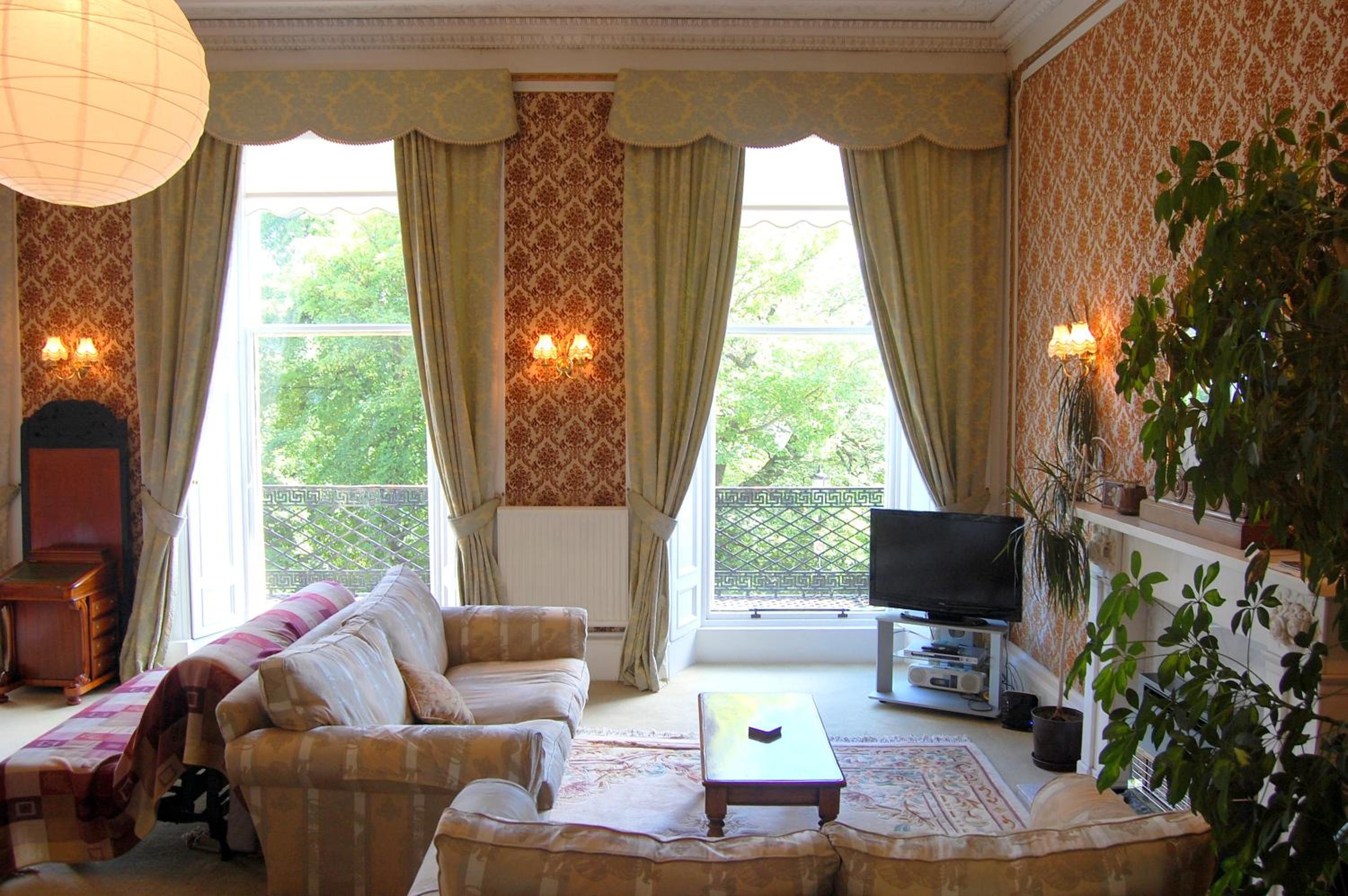 Regent Terrace, Central and Charming, Quiet view 5