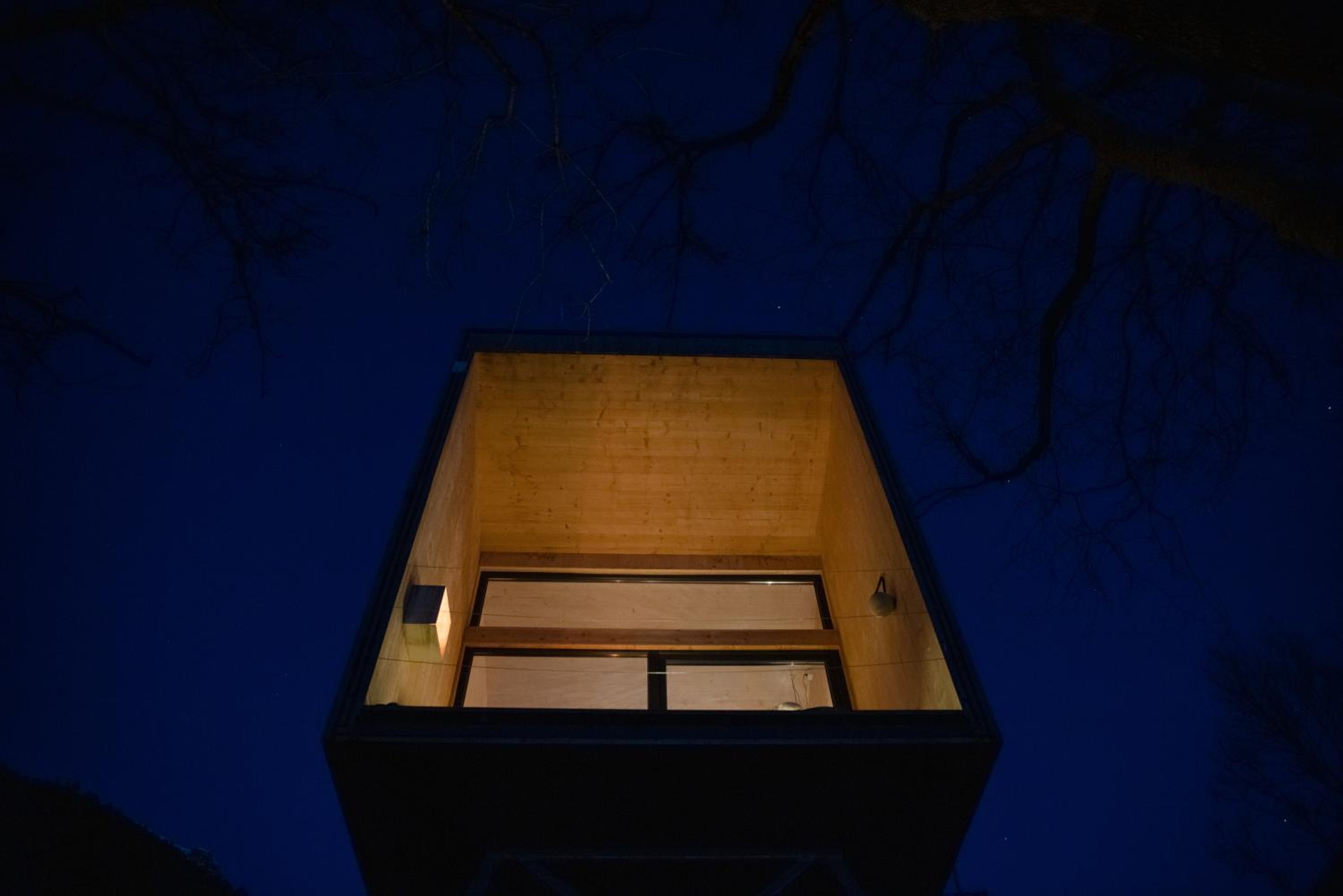 Treehut, nature, birds, silence and fjord view 4
