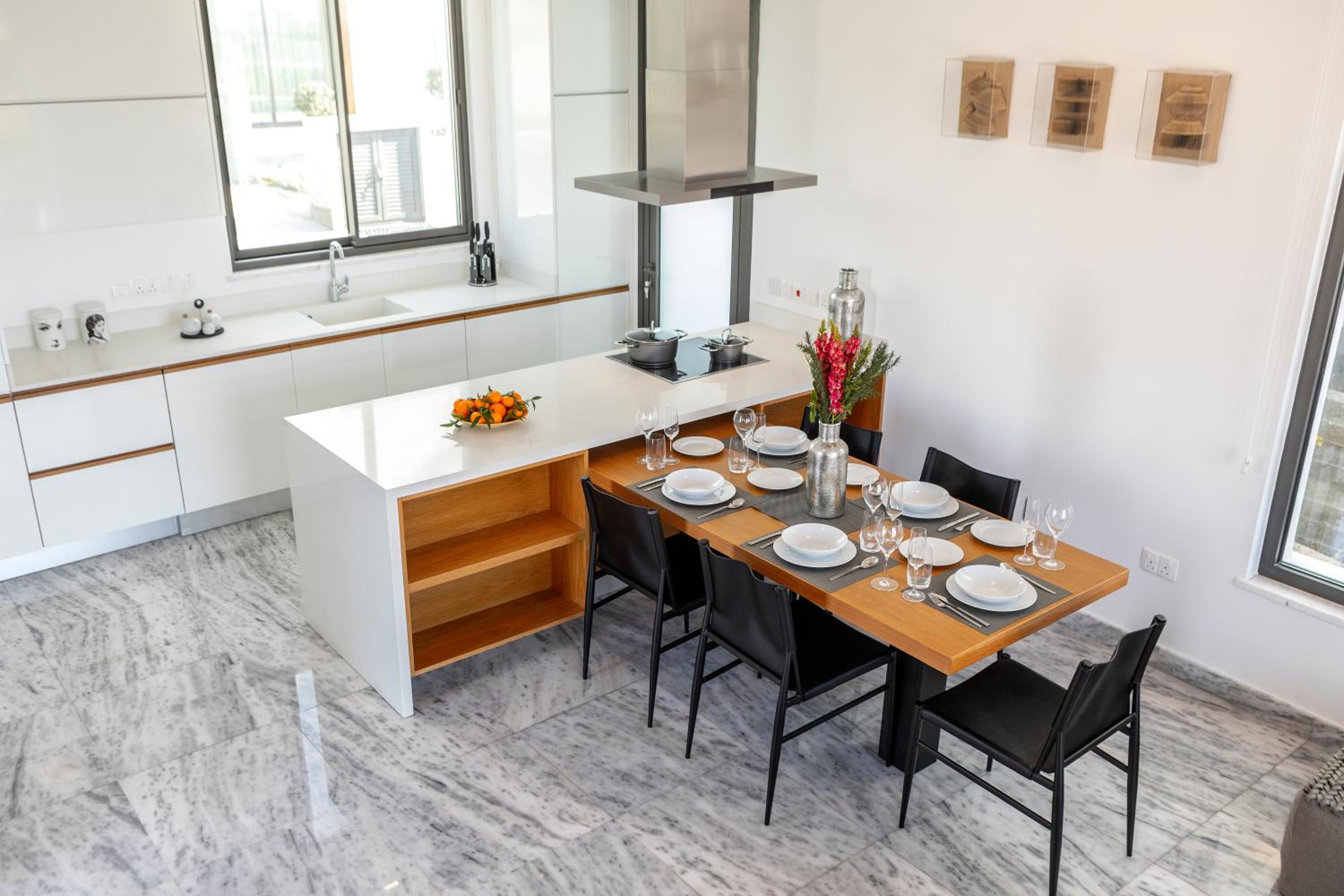 Villa Laurus 6, walking distance to the beach view 5