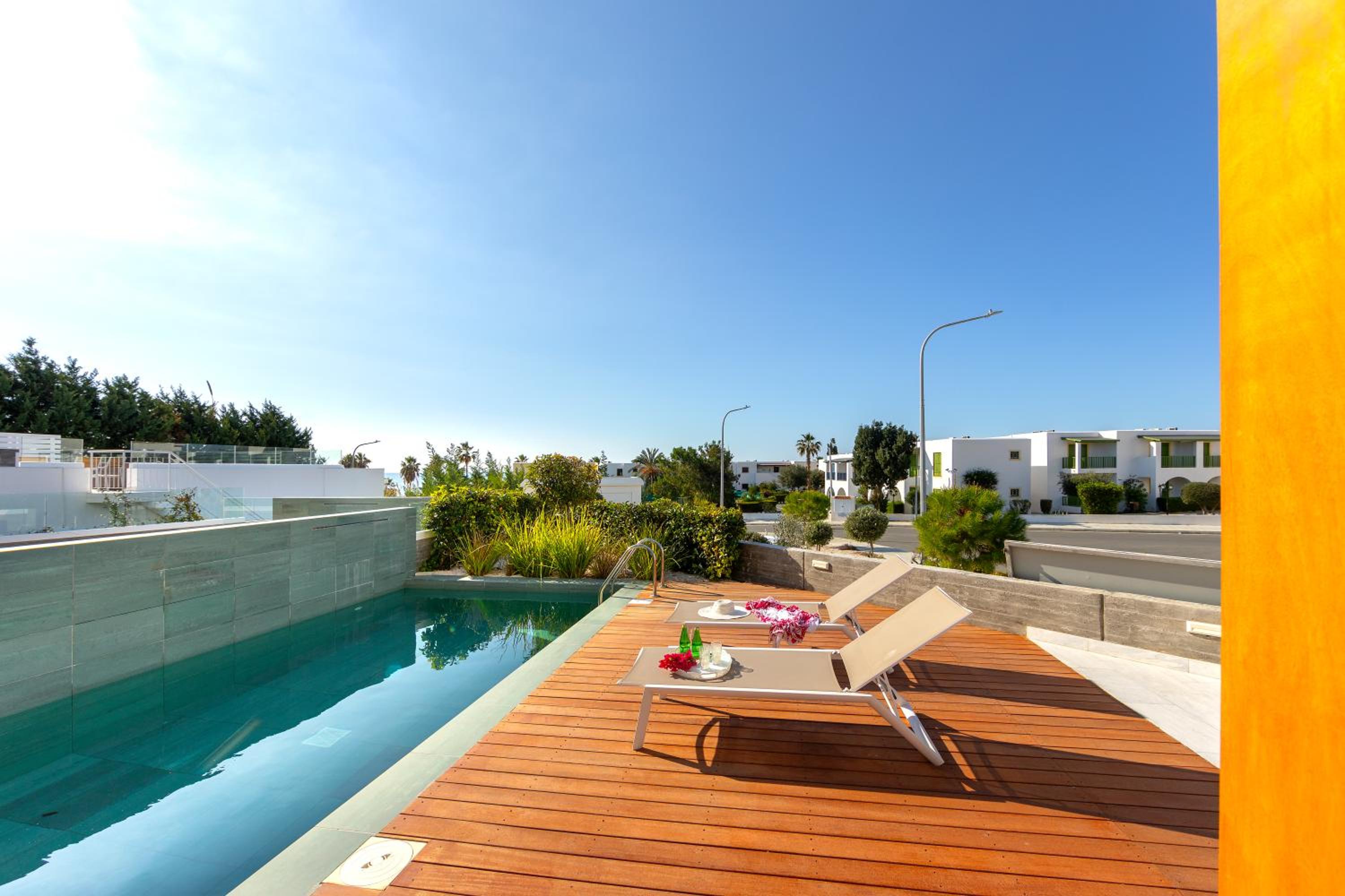 Villa Laurus 6, walking distance to the beach view 3