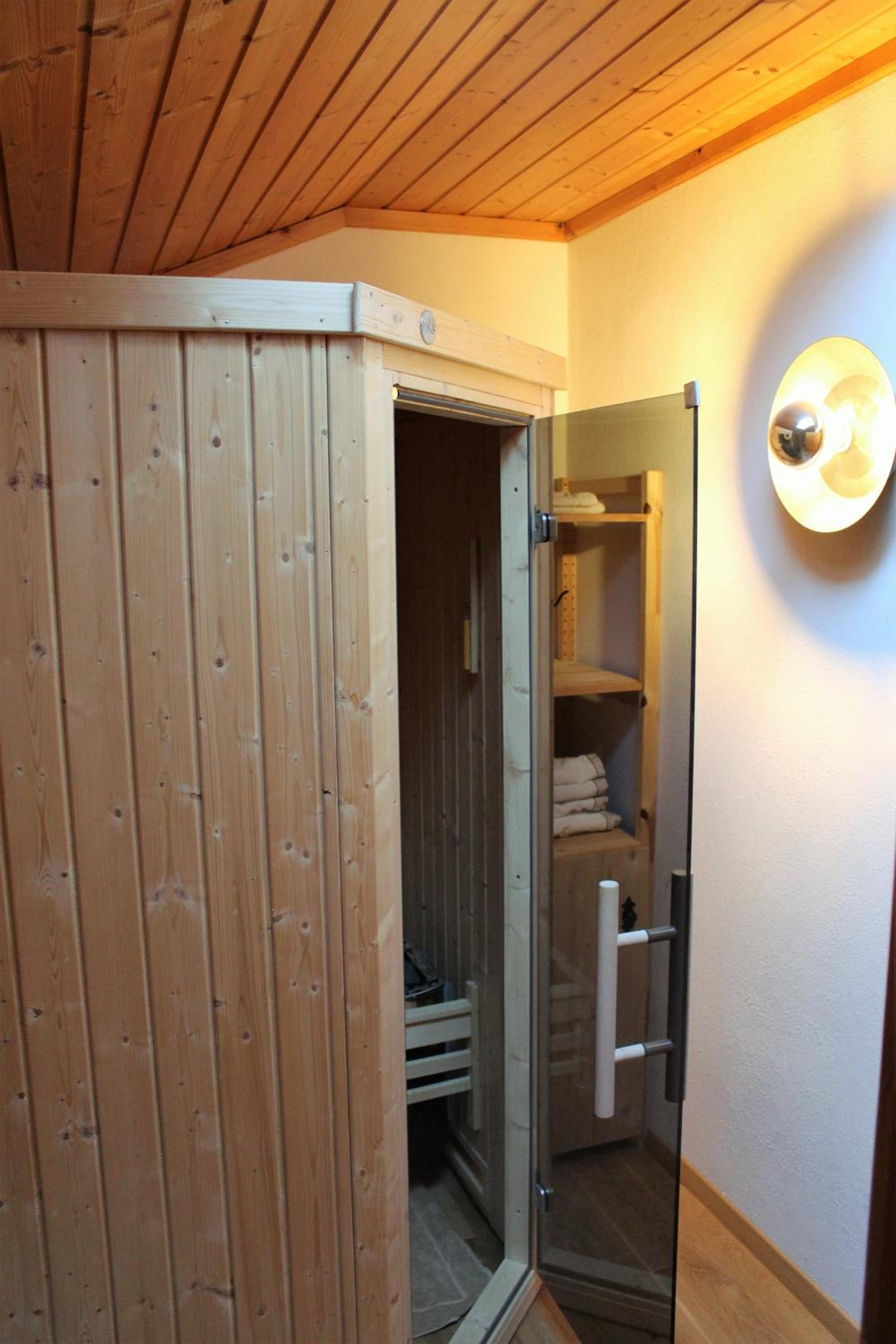Lilly Chalet- Apartments with private sauna, close to ski lifts