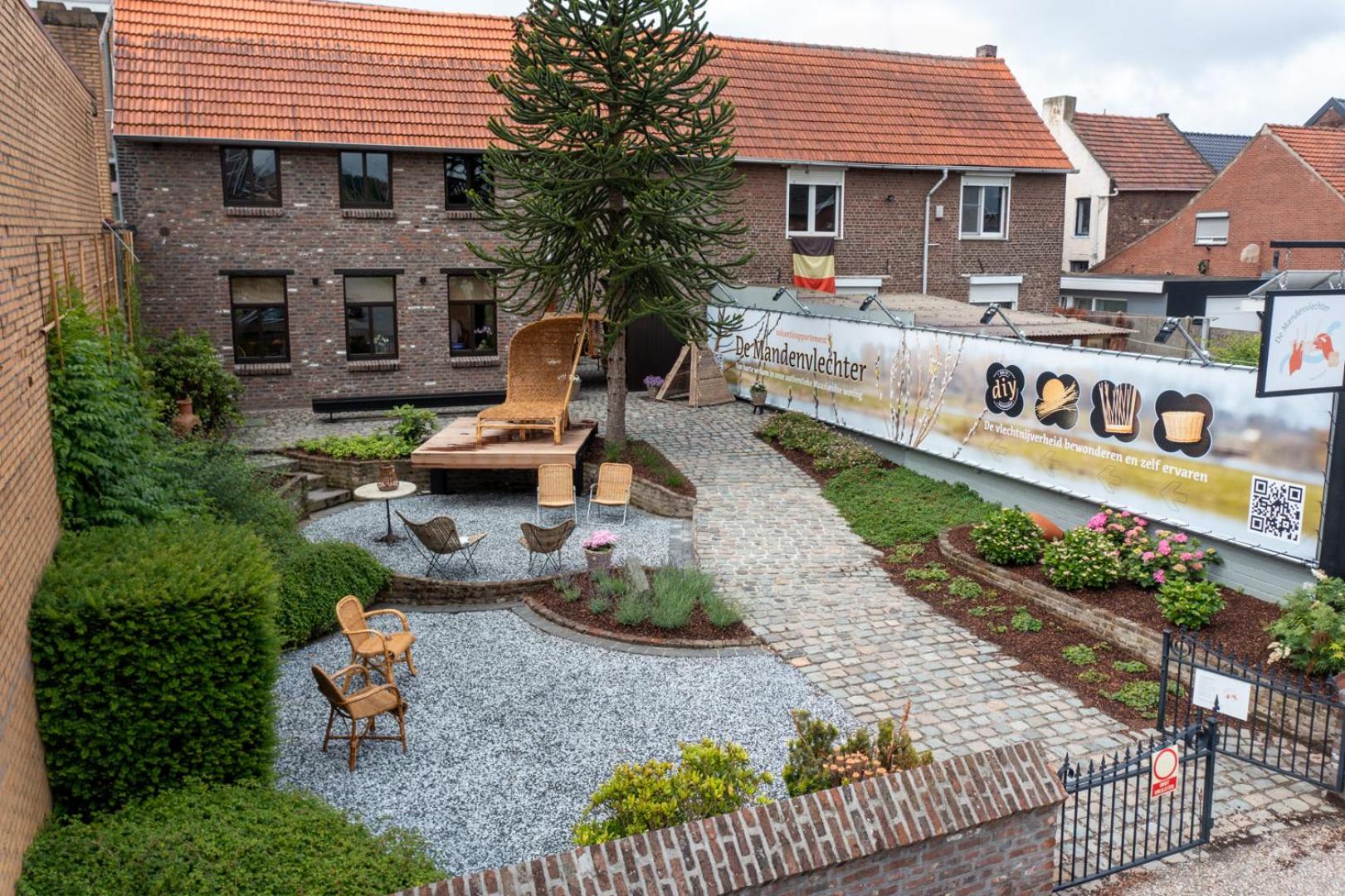 De Mandenvlechter view 2
