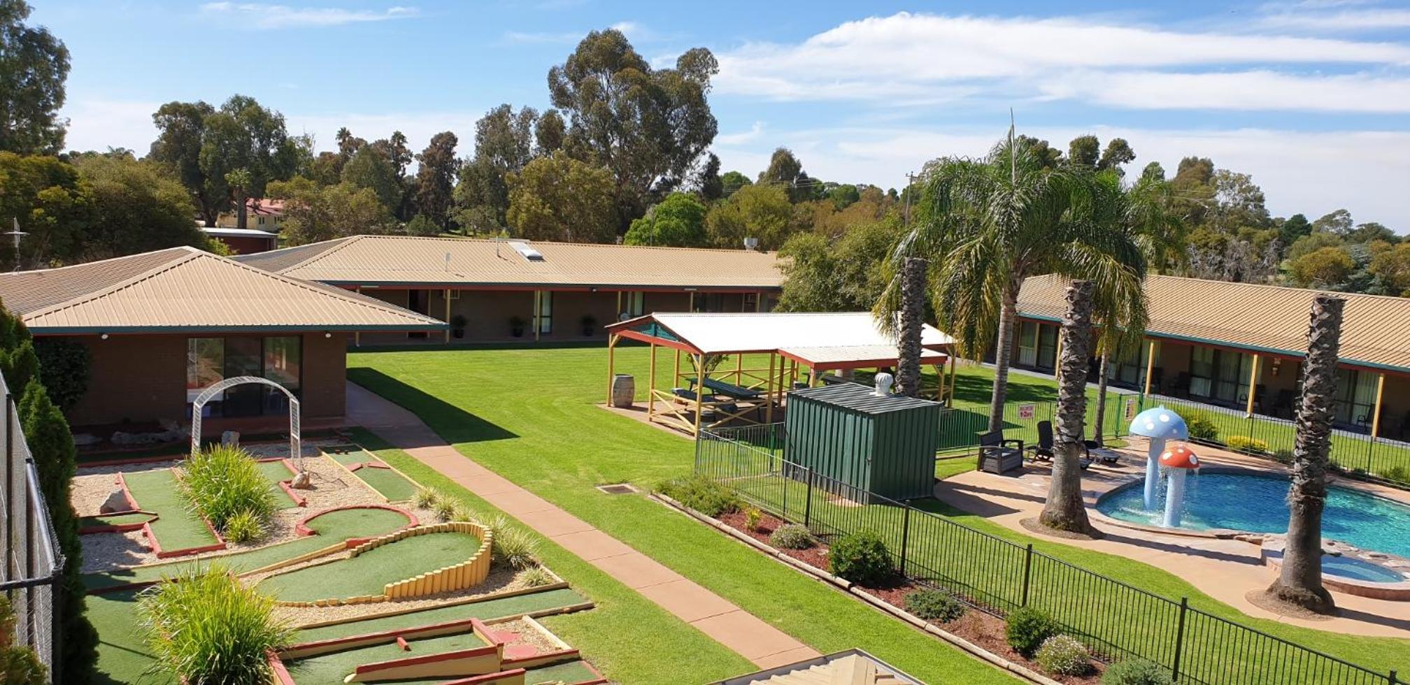 Barooga Country Inn Motel