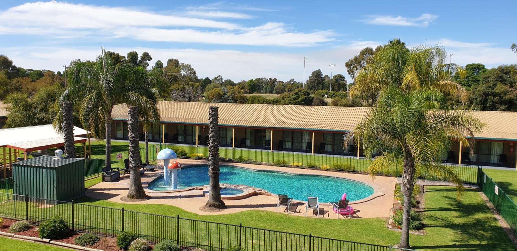 Barooga Country Inn Motel