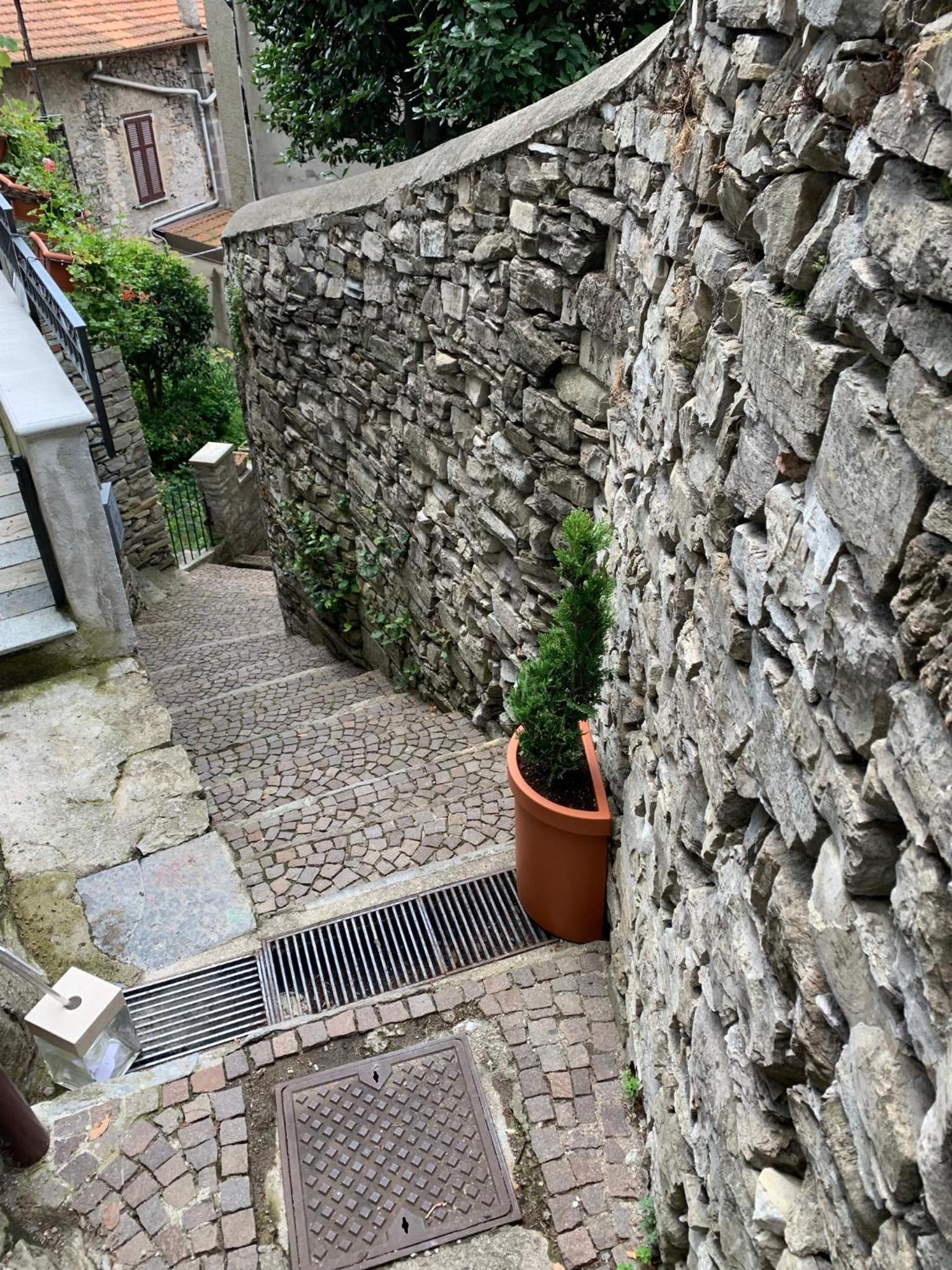 The best View Apartment Torno view 5