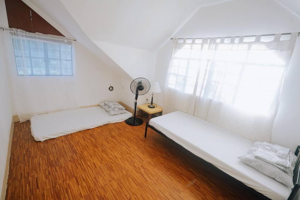 Tipolo White House view 4