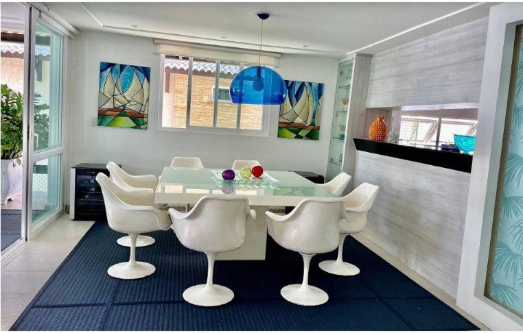 Casa de luxo em Porto de Galinhas com funcionária a 50 m do mar