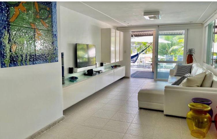 Casa de luxo em Porto de Galinhas com funcionária a 50 m do mar