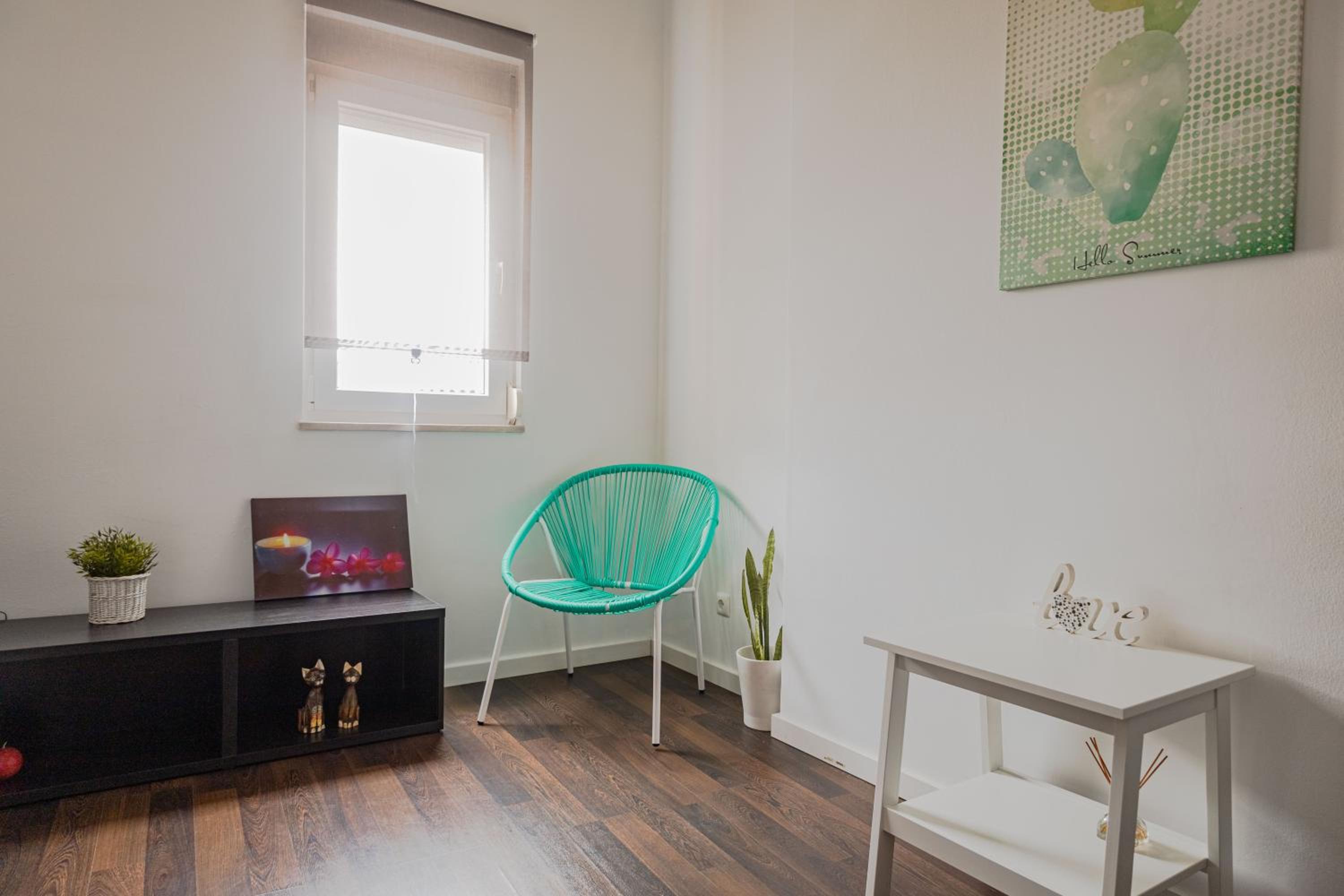 Like-home-T1 Apt-Campo de Ourique view 3