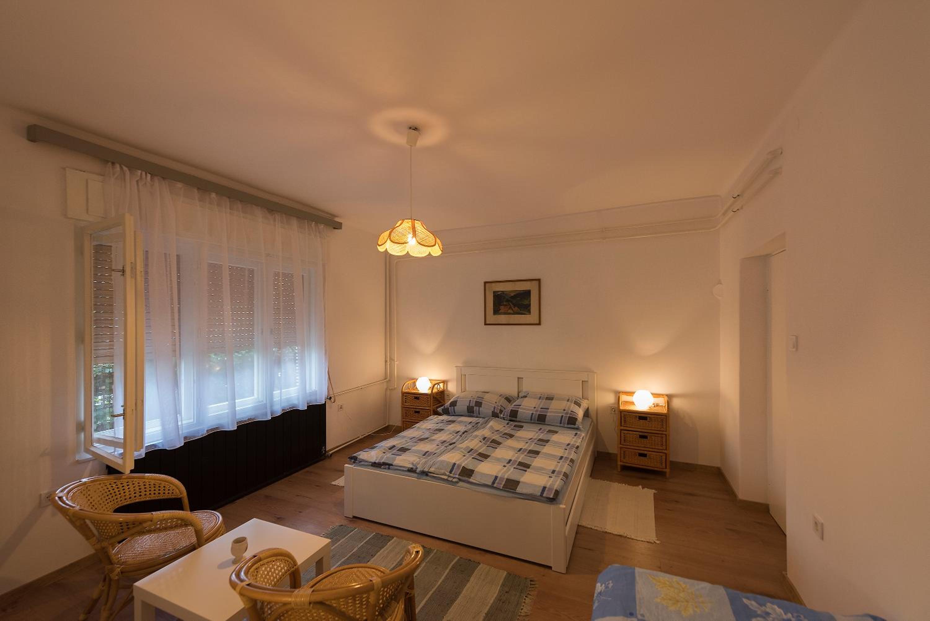 Árnyas Vendégház , Lila akác apartman view 2