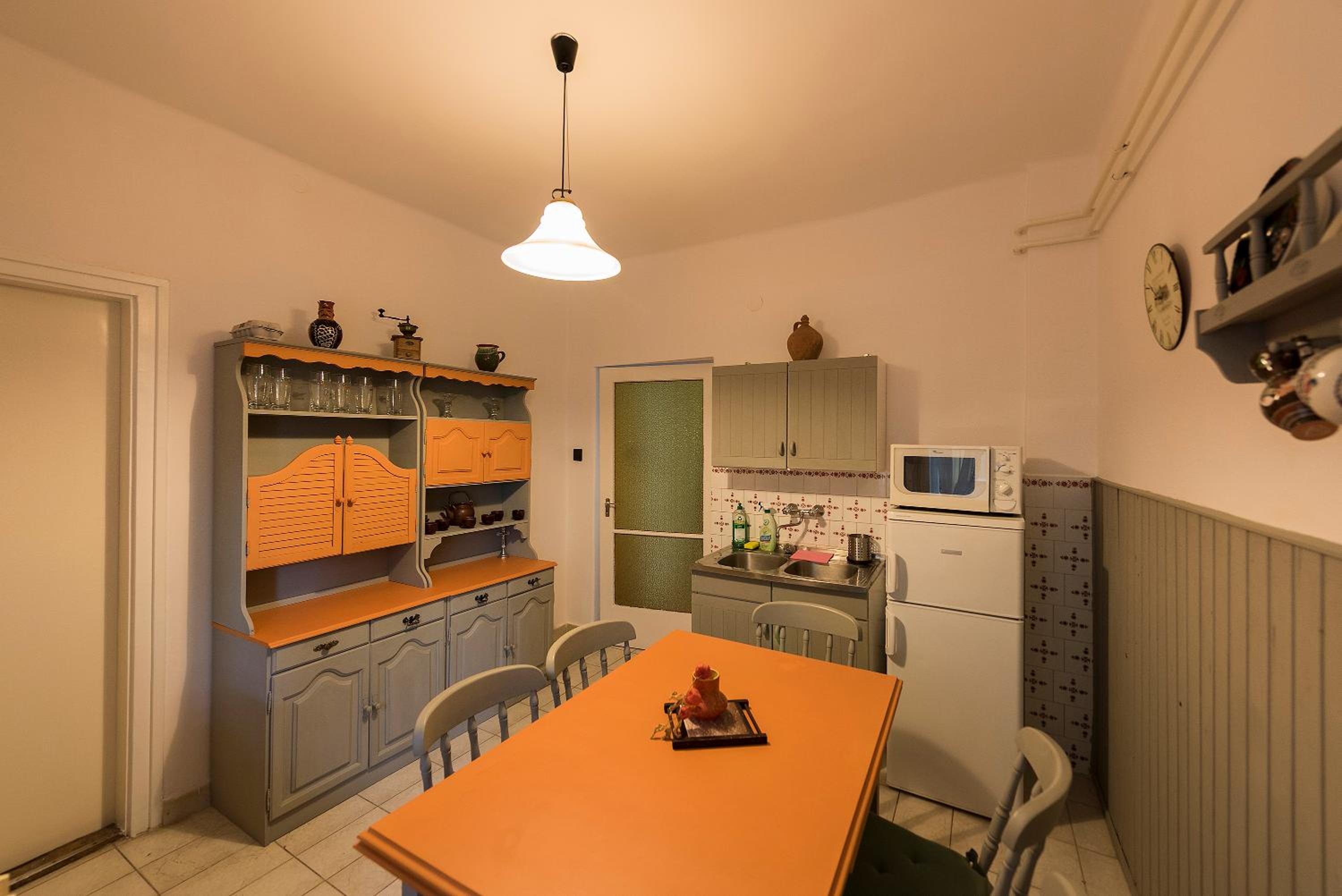 Árnyas Vendégház , Lila akác apartman view 5