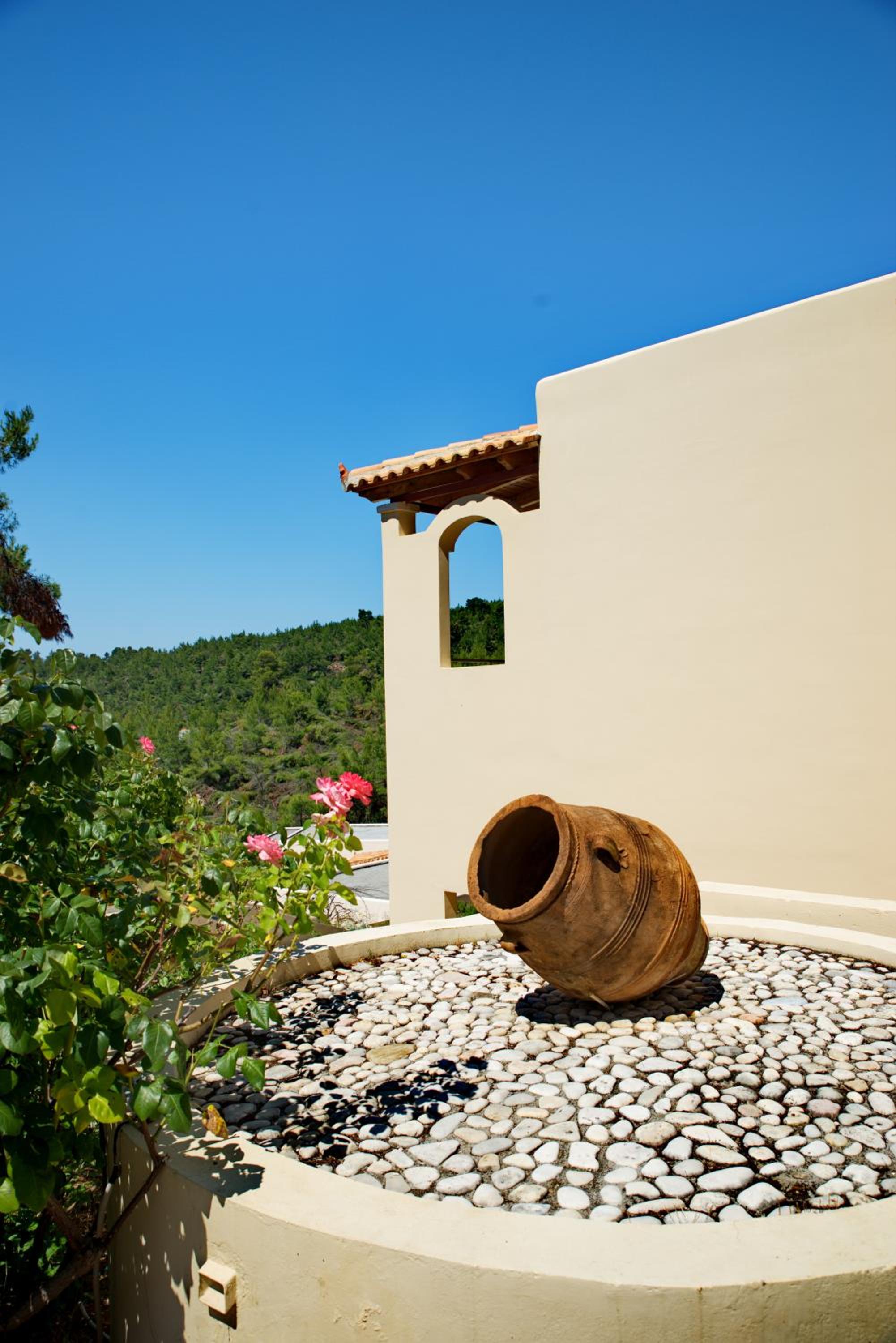 Alonissos Beach Bungalows And Suites Hotel