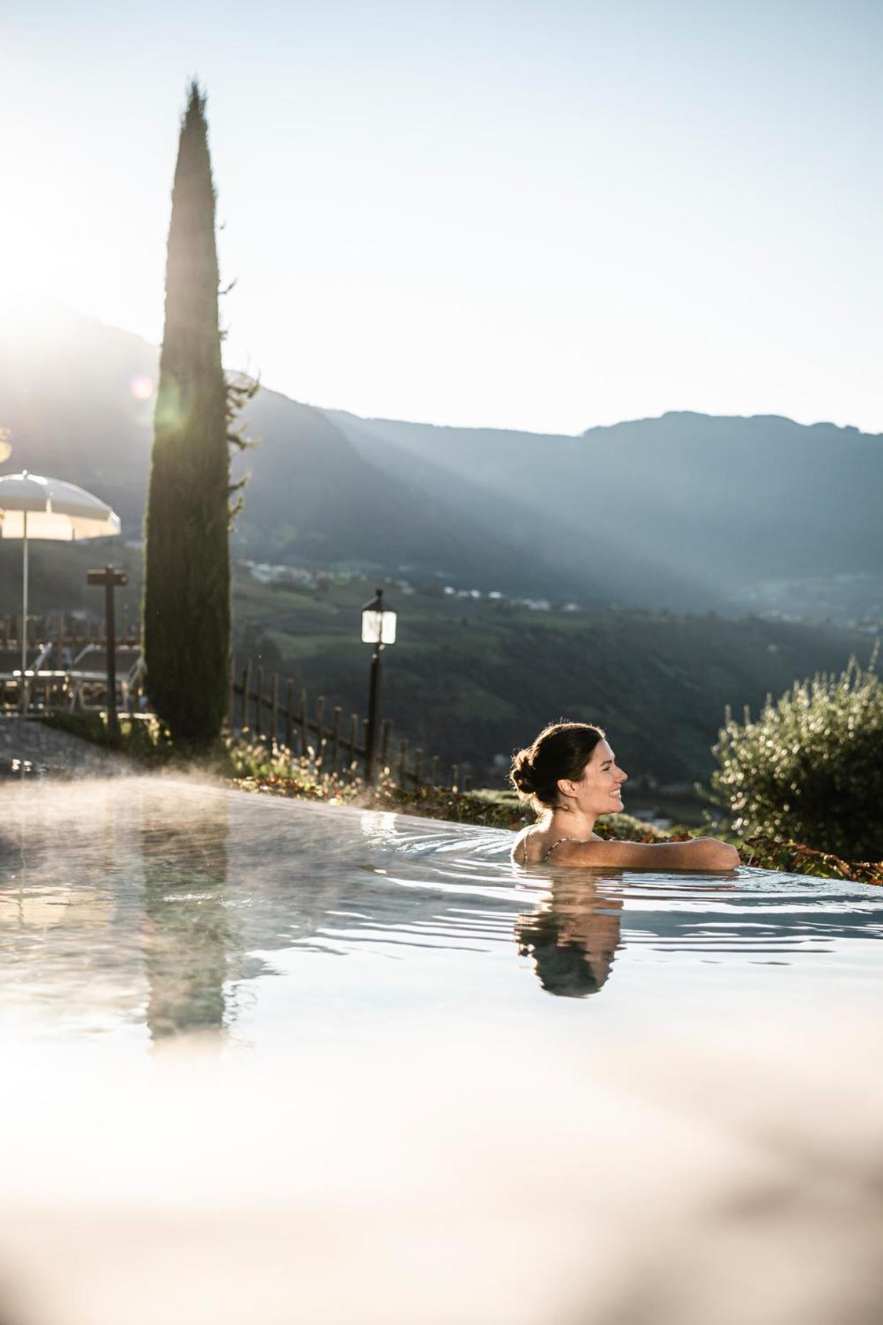 Huber unterm Baum photo 5