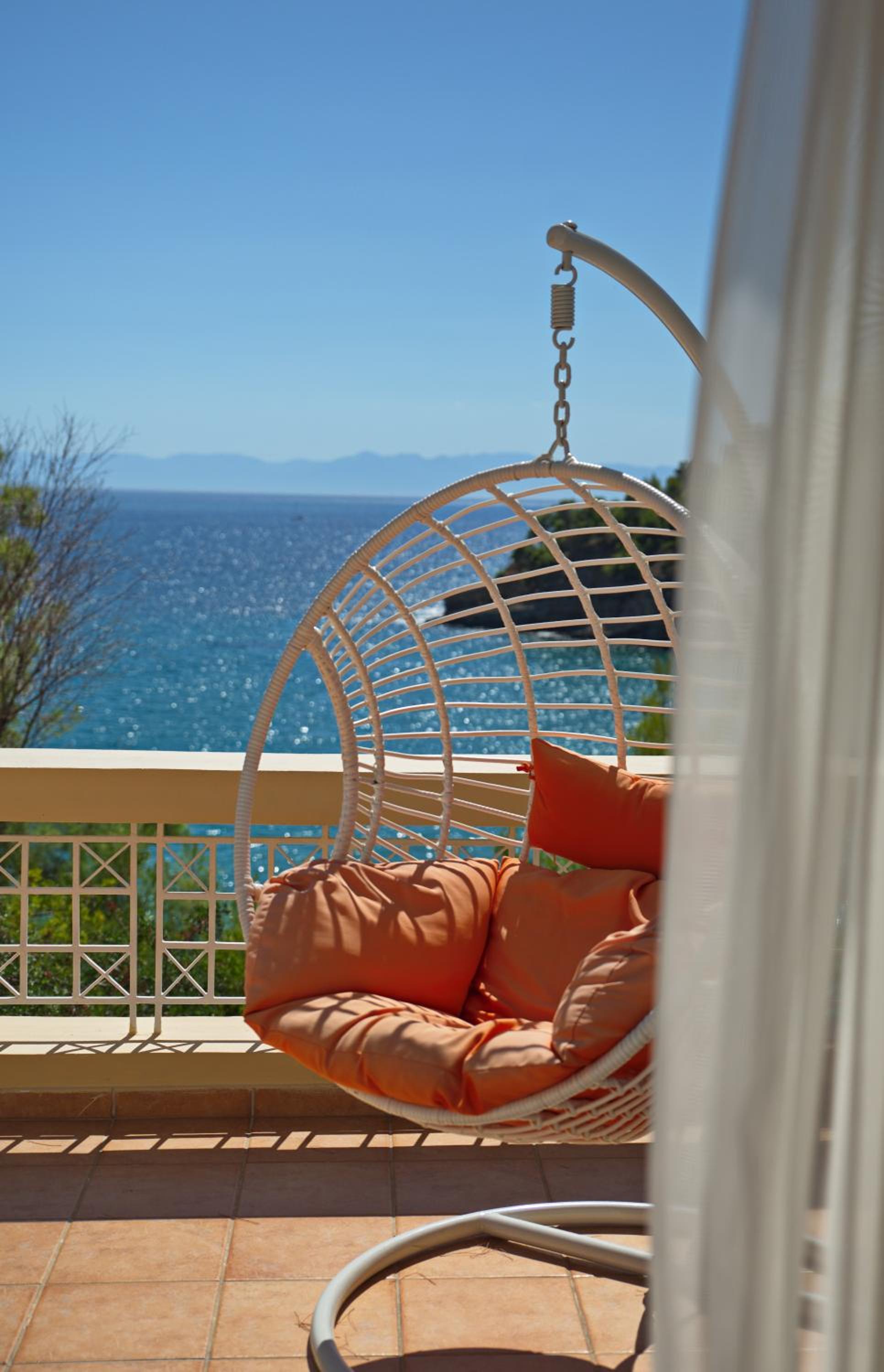 Alonissos Beach Bungalows And Suites Hotel