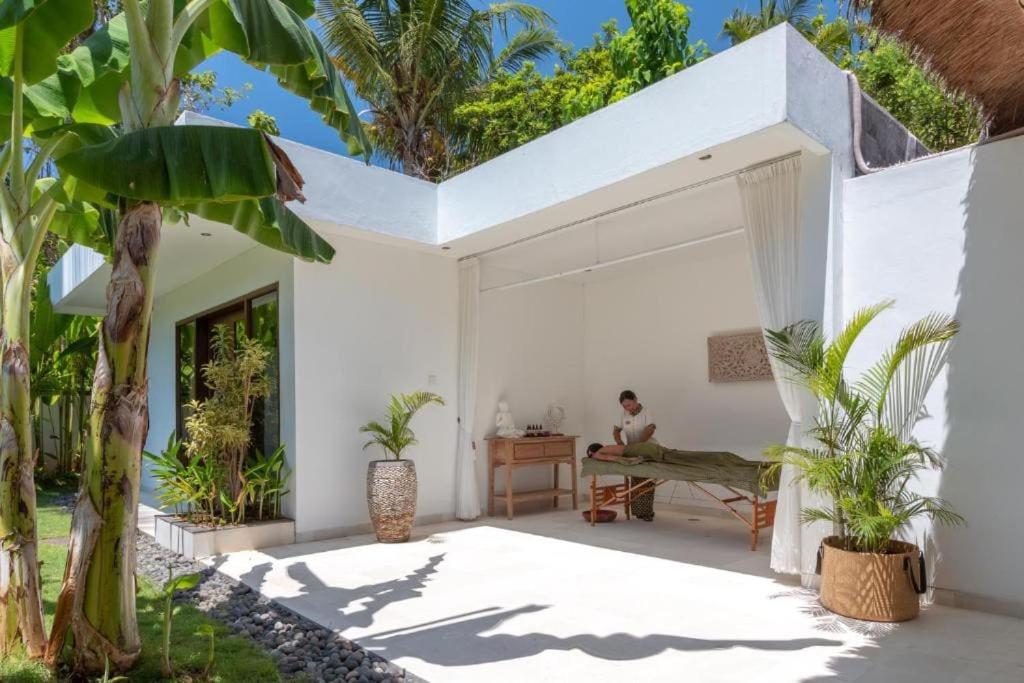 Villa Hidden Pearl, with private cook and pool view 4