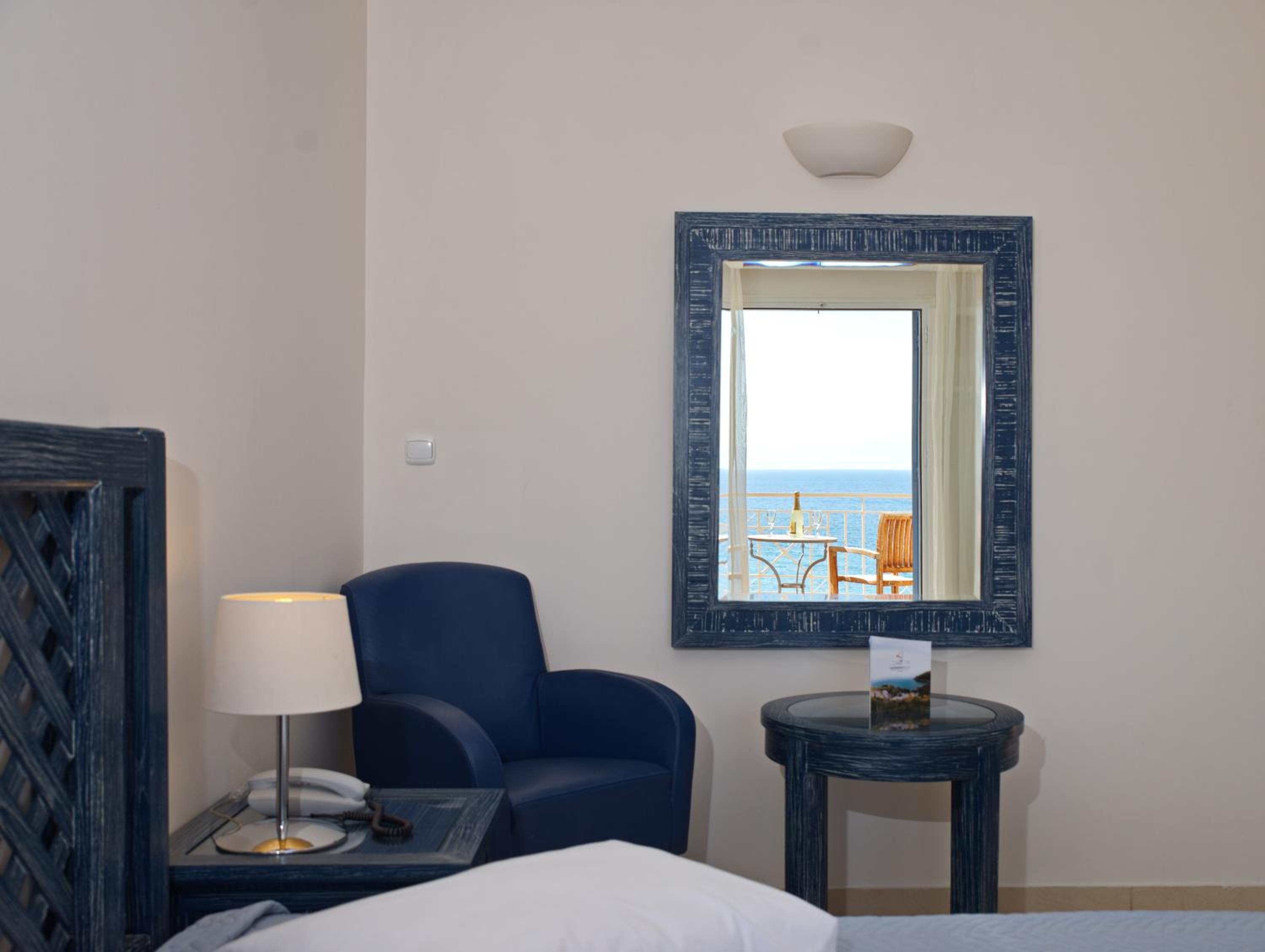 Alonissos Beach Bungalows And Suites Hotel