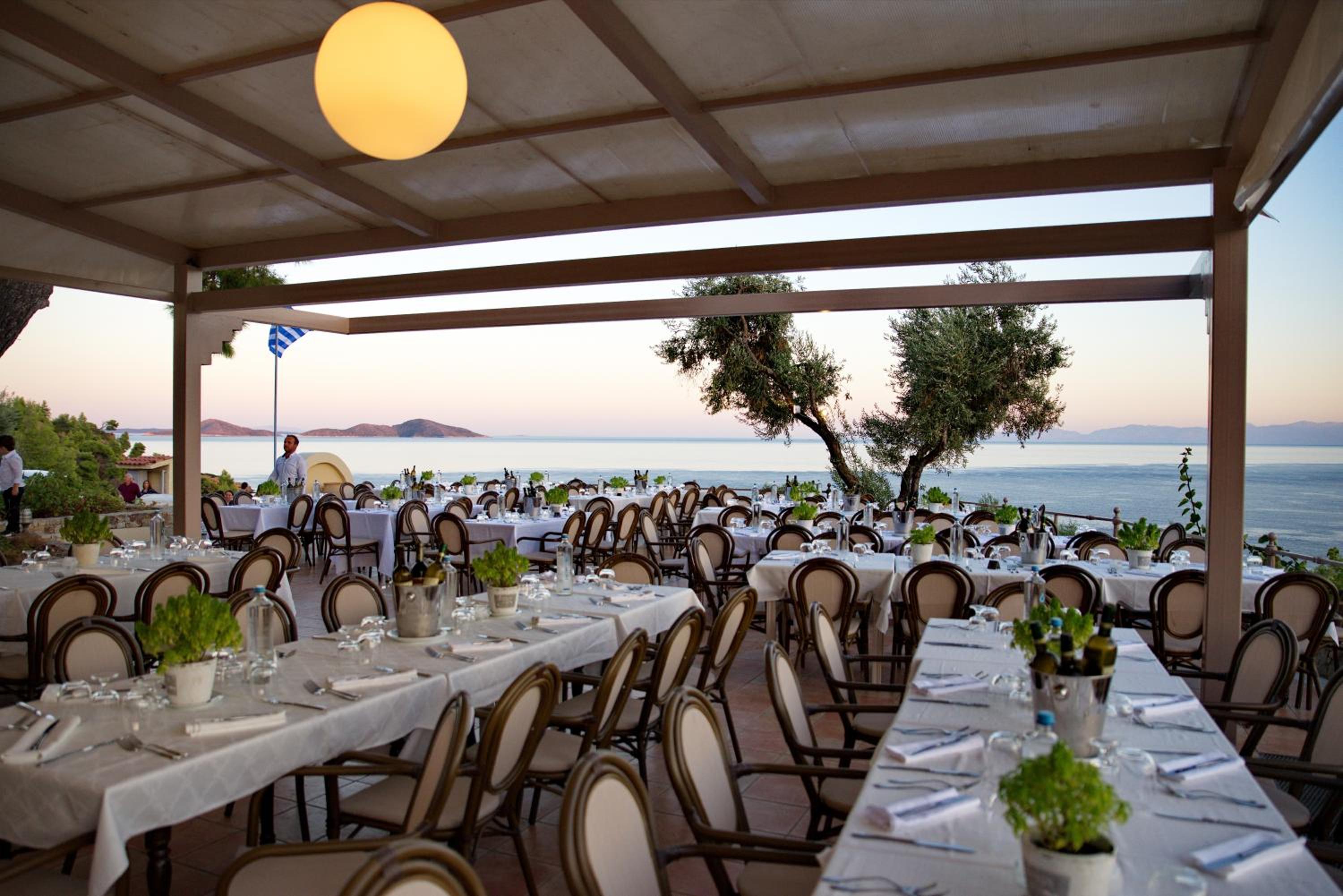 Alonissos Beach Bungalows And Suites Hotel