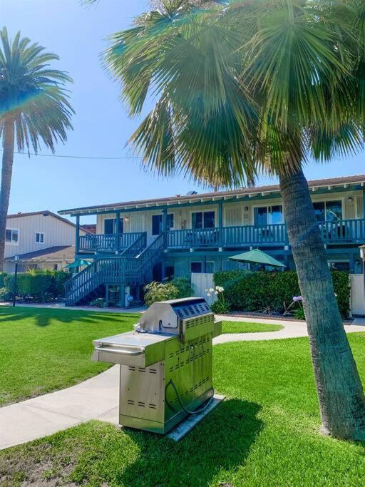 90 Walk Score - Steps to Beach & Dining - Reserved Parking view 5