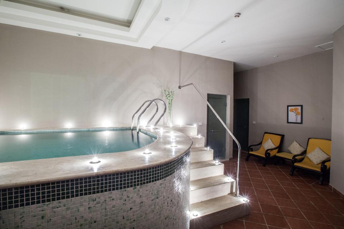 indoor pool