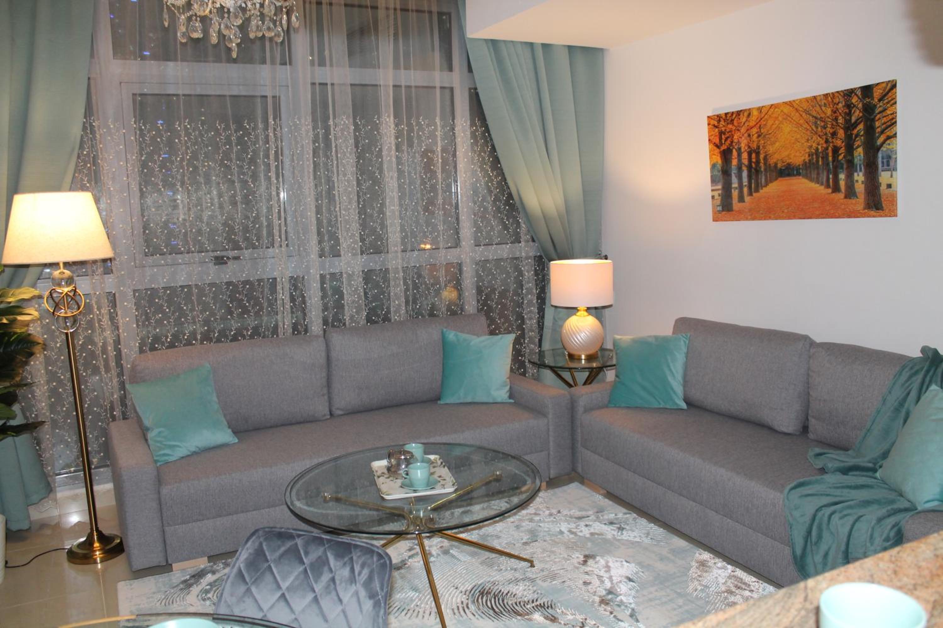 Newly furnished One Bedroom Apartment next to Metro & Beach in Marina Residence