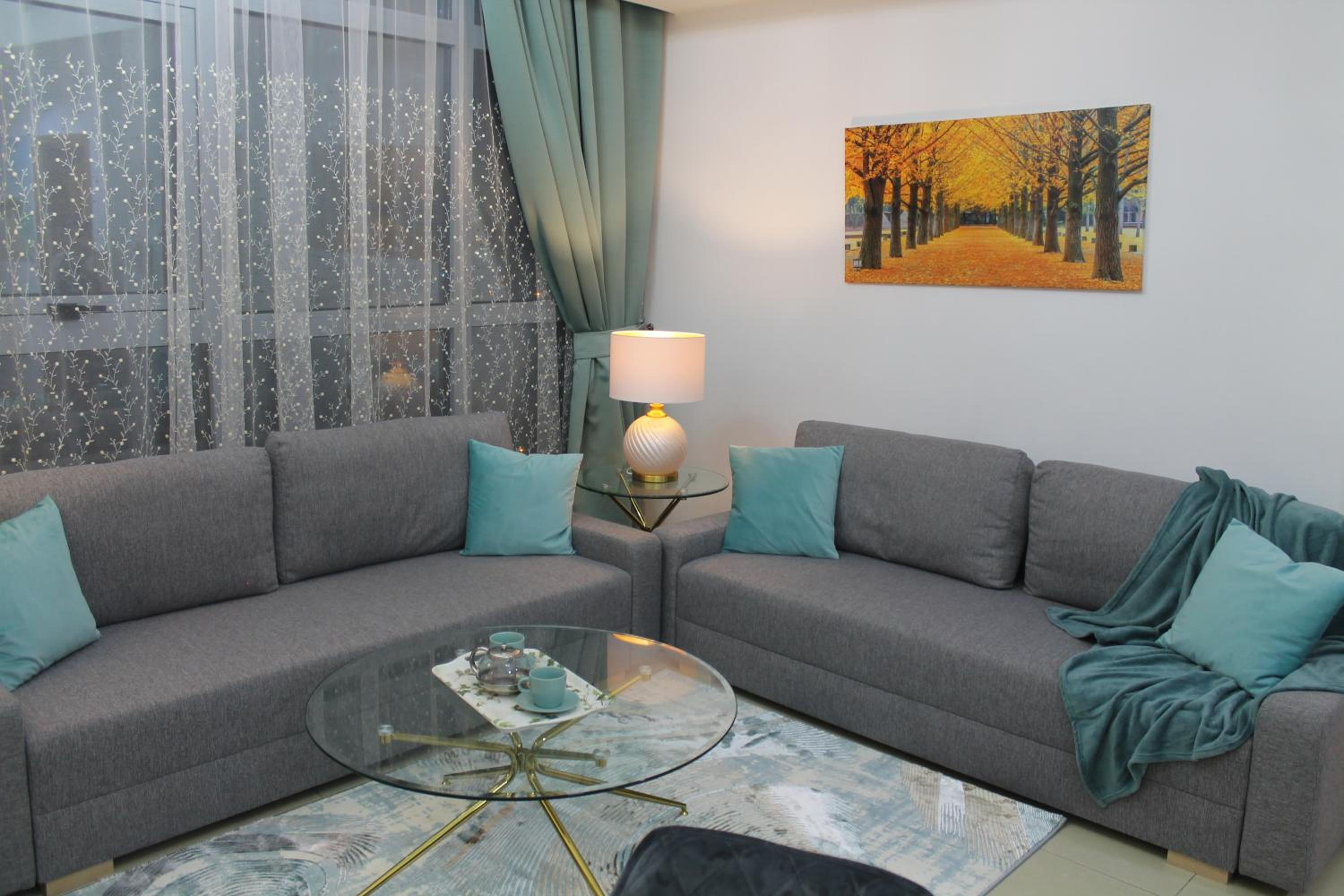 Newly furnished One Bedroom Apartment next to Metro & Beach in Marina Residence