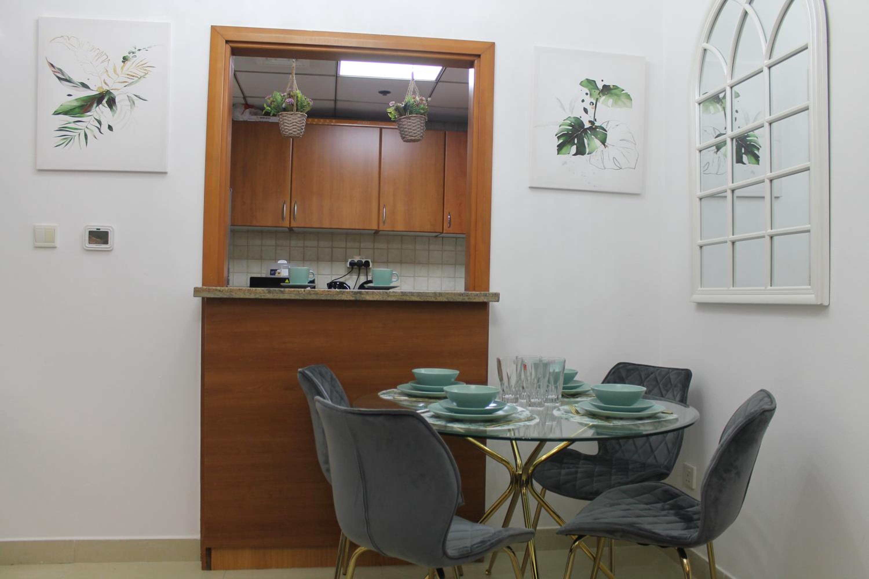 Newly furnished One Bedroom Apartment next to Metro & Beach in Marina Residence