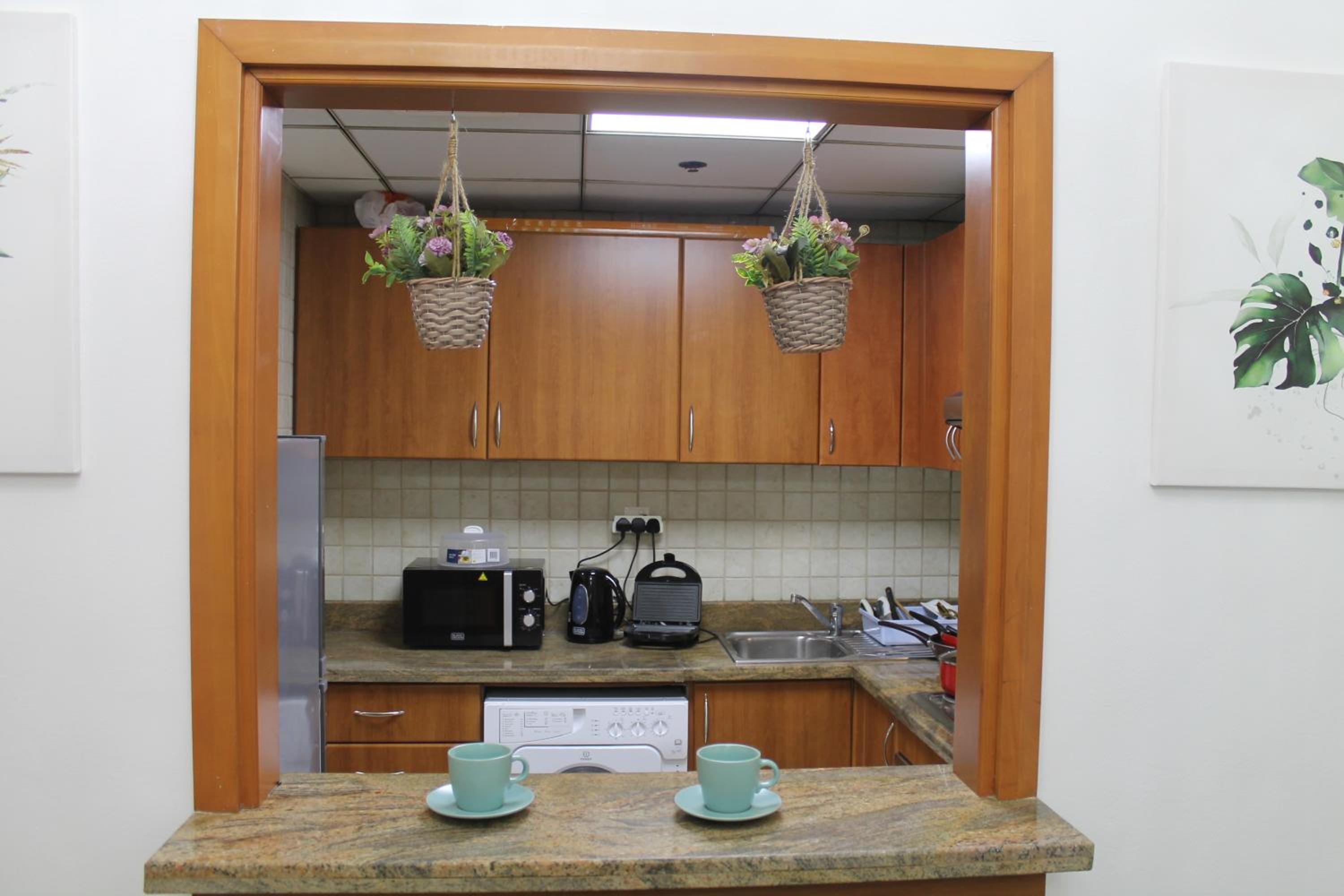 Newly furnished One Bedroom Apartment next to Metro & Beach in Marina Residence