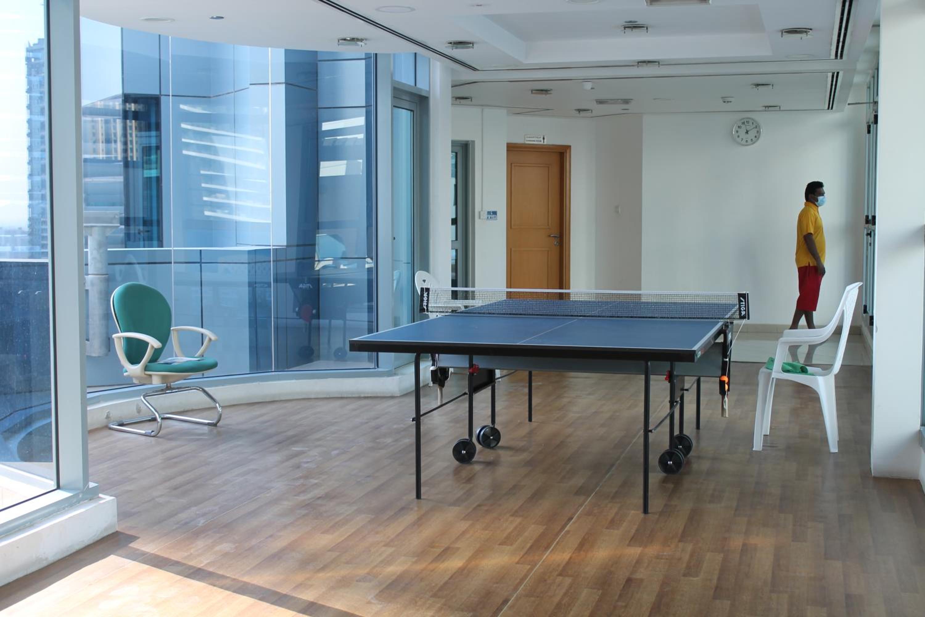 Newly furnished One Bedroom Apartment next to Metro & Beach in Marina Residence
