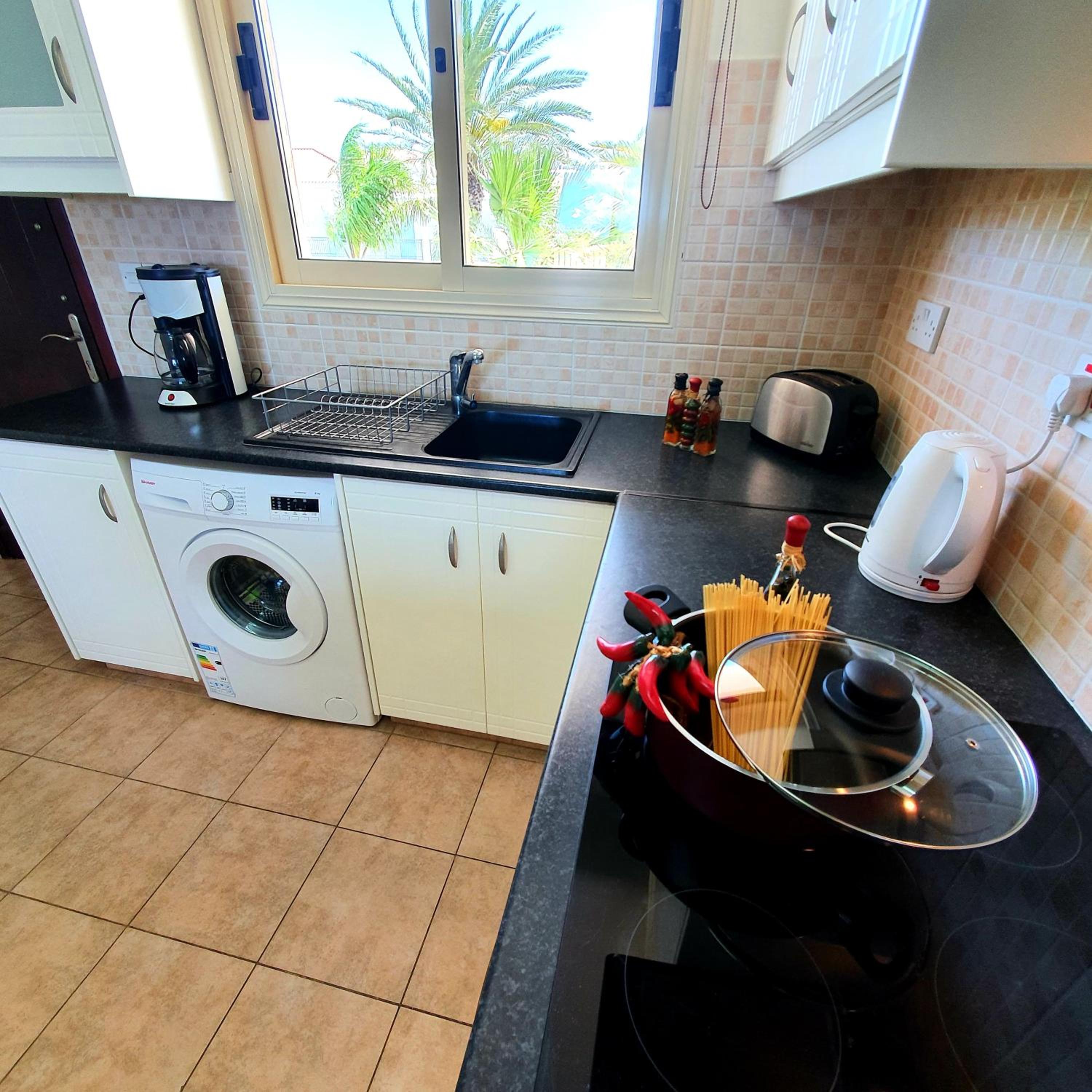 Lovely 2 bedroom apartment A206, 800m to the sea view 5