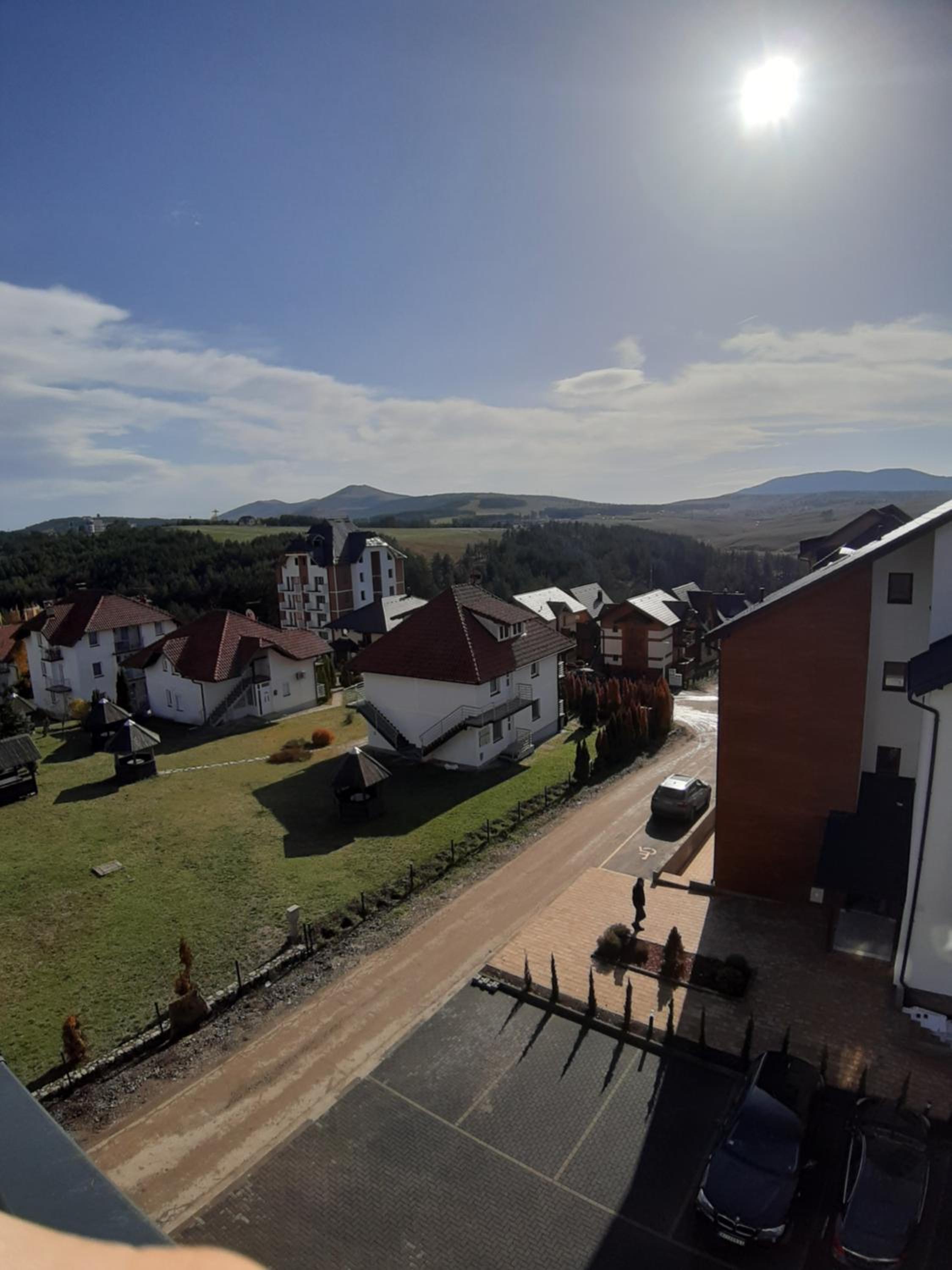 Narcis 17 - novonamesteni apartman sa prelepim pogledom na Tornik view 5