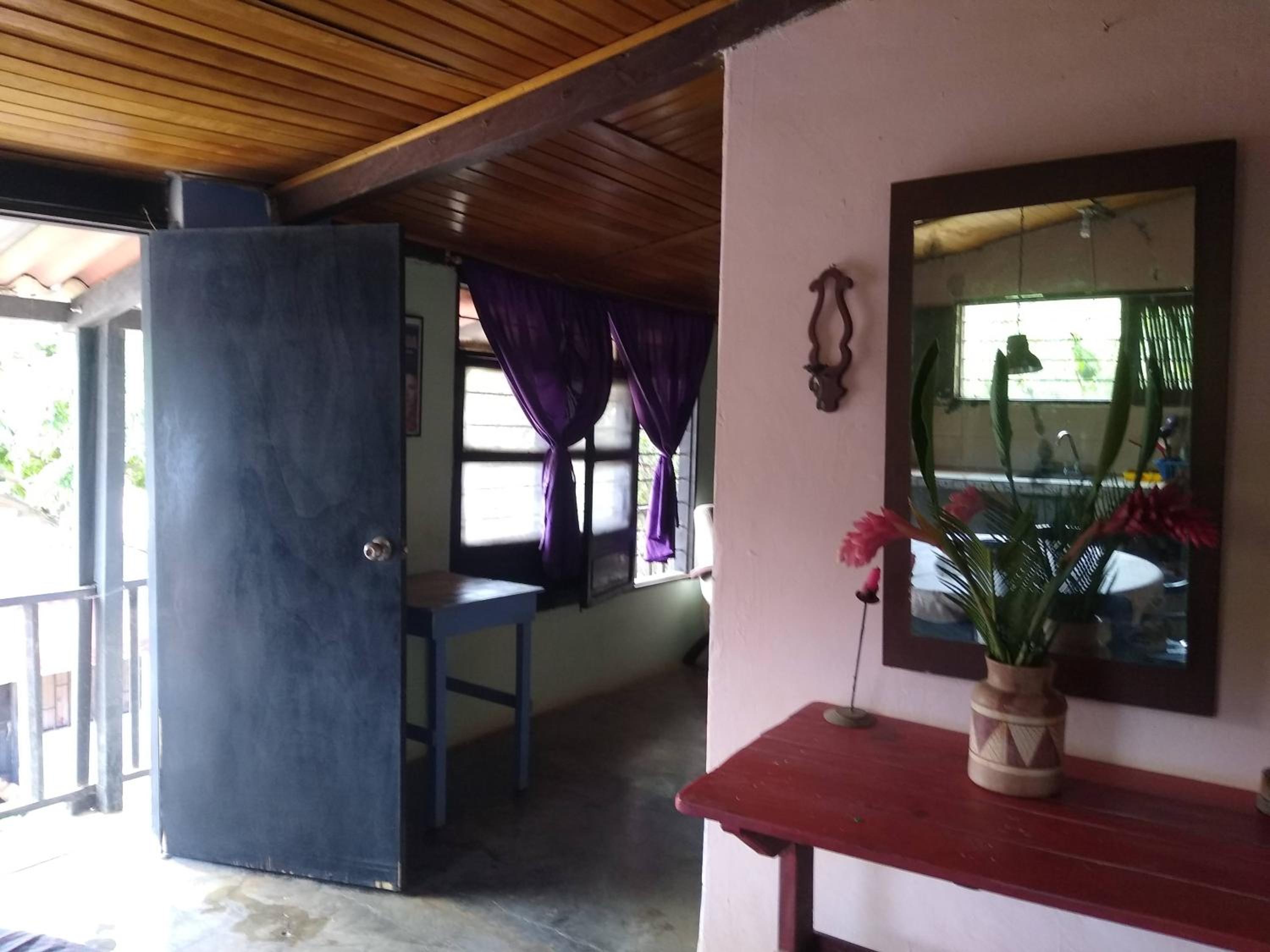 El Garaje Hostal