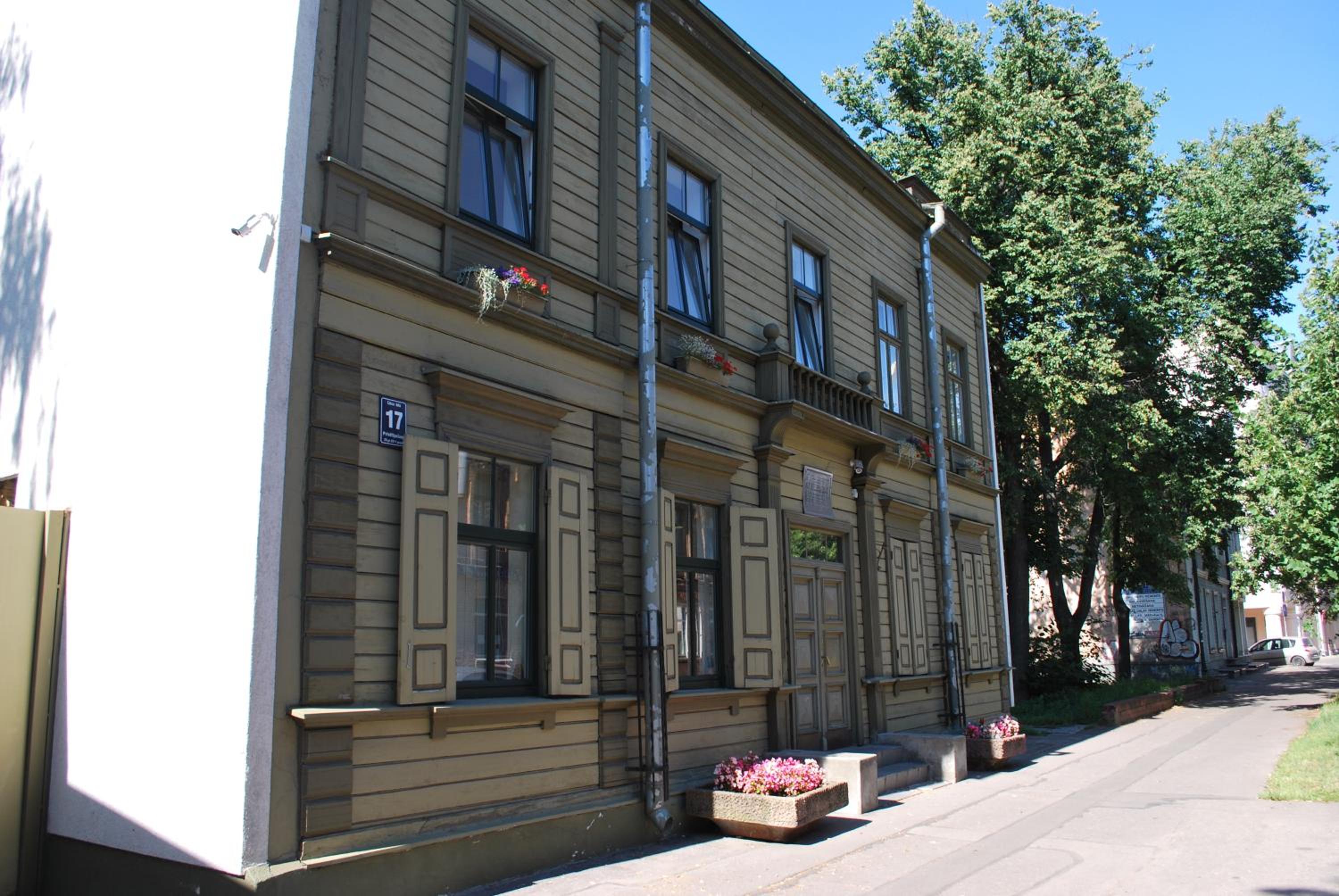 Photo 18