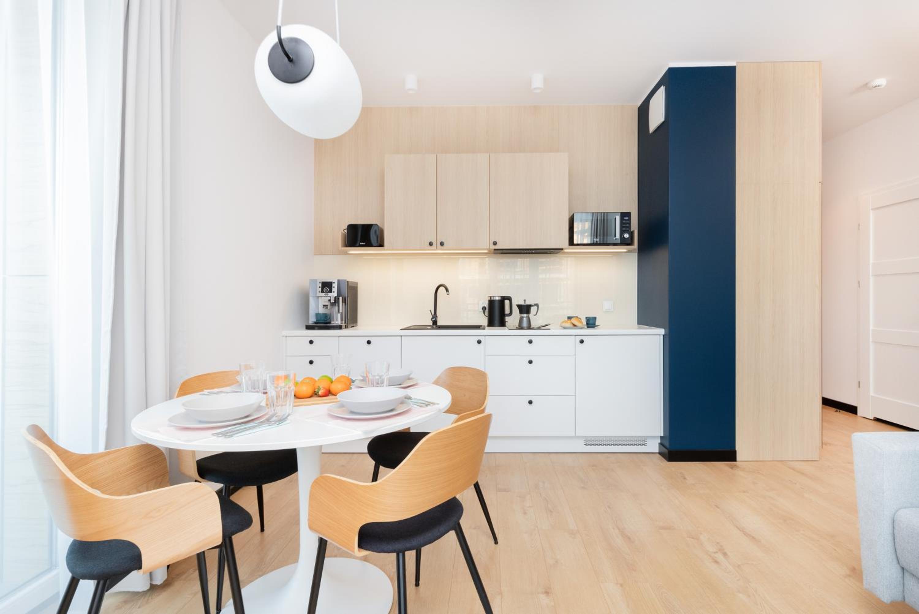 Seaview Apartment Nexo by Renters Prestige view 5