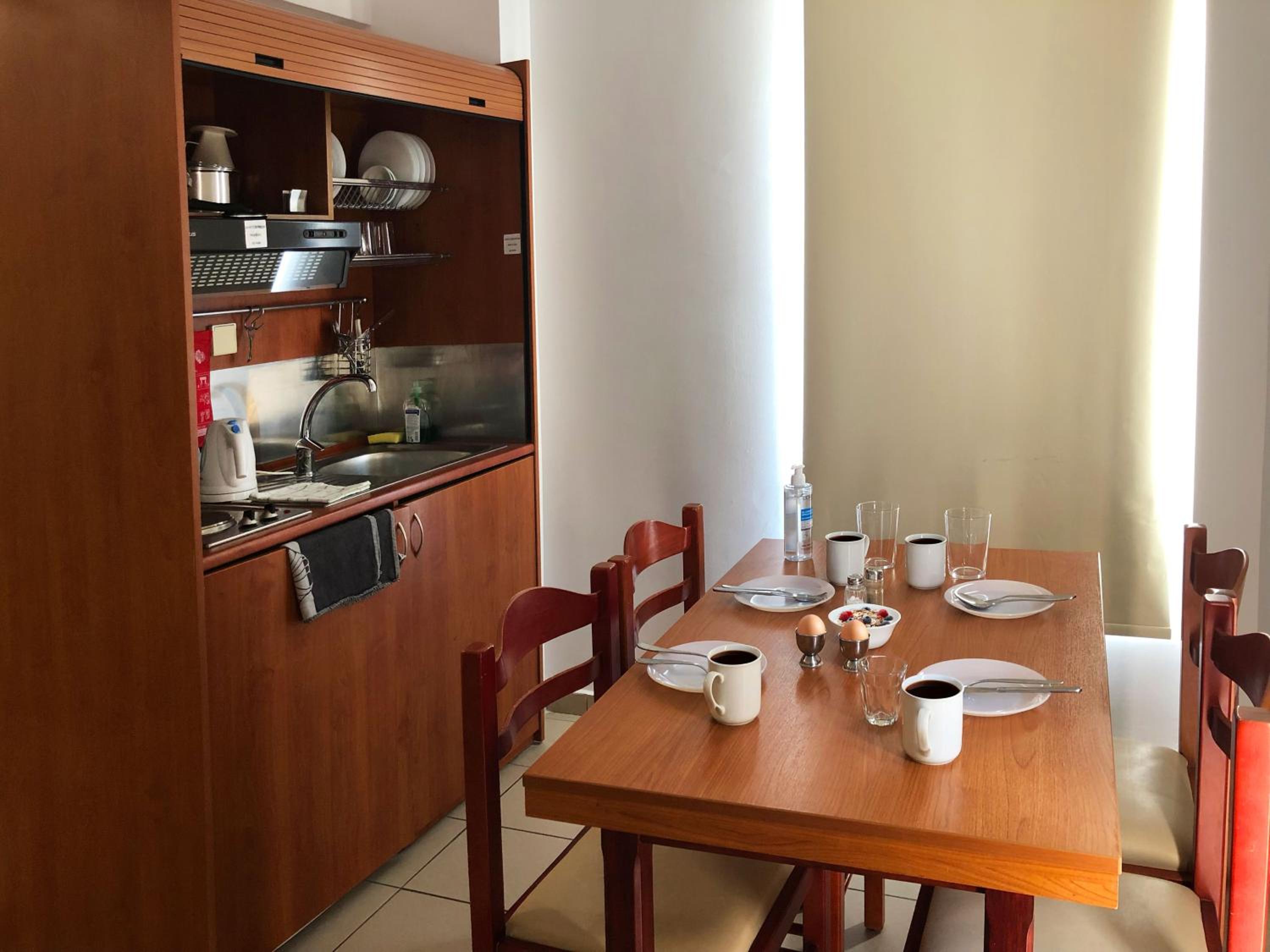 Caravel Hotel Apartments