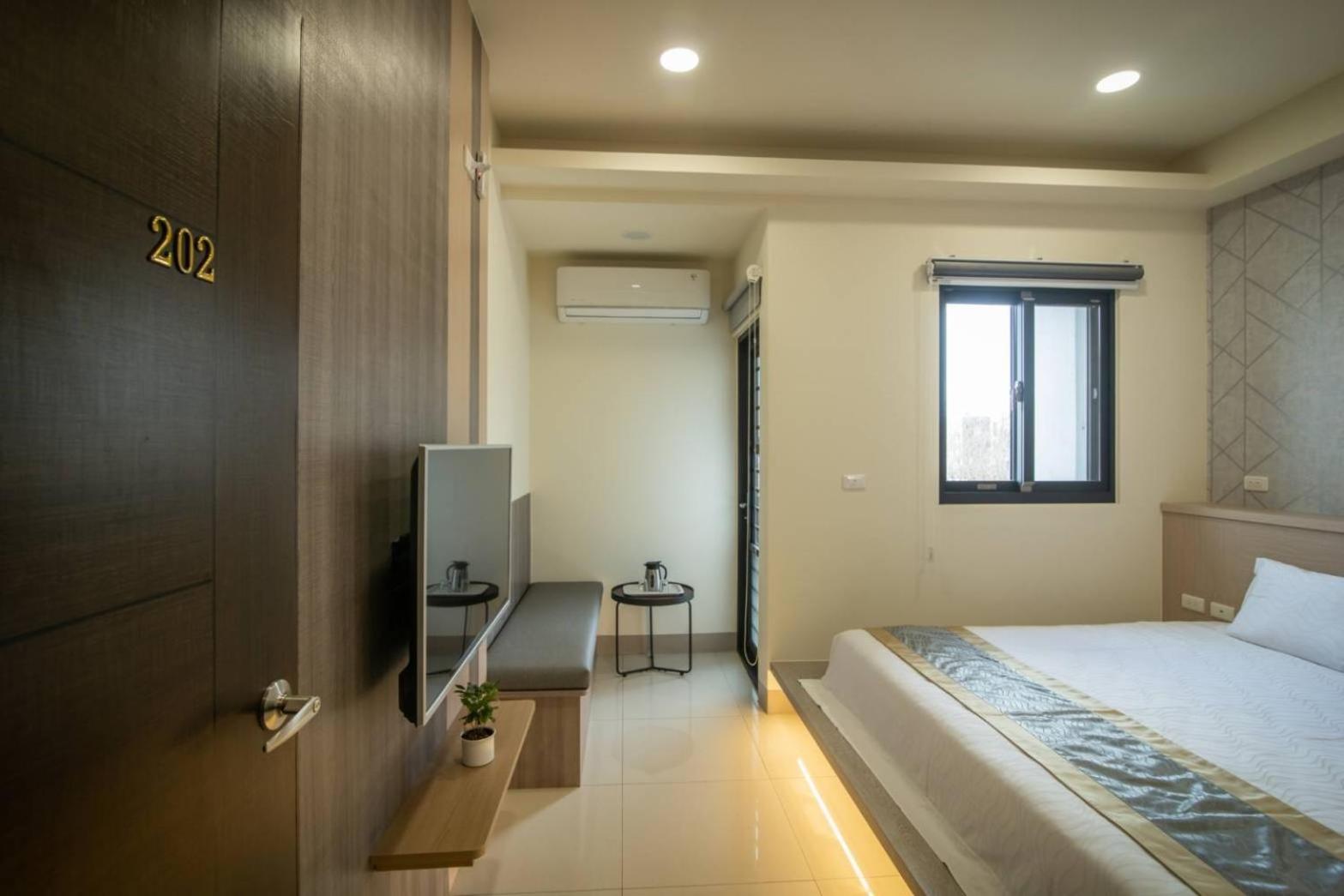 Jialai Homestay - Parking Available - Near Magong Center view 3